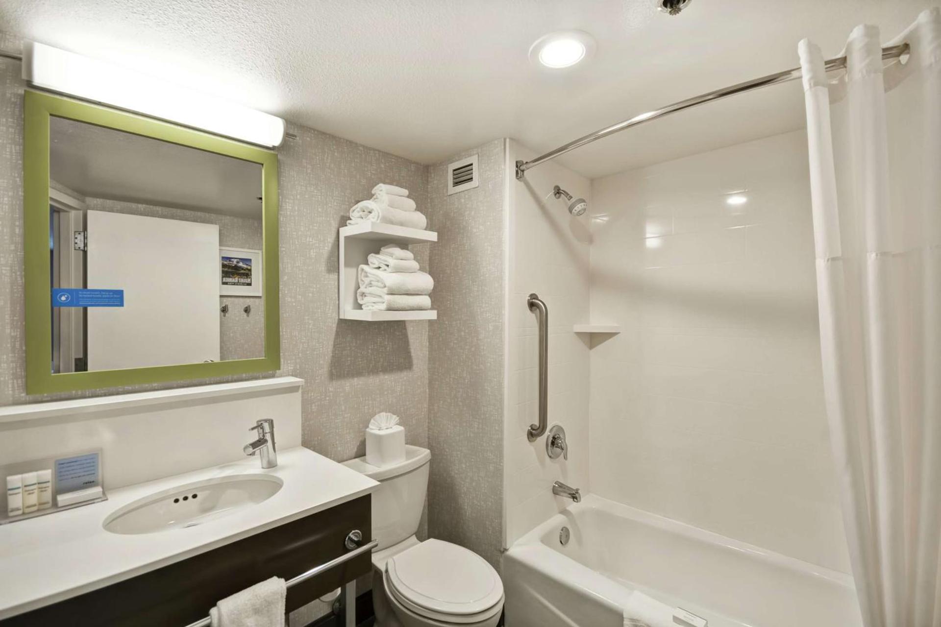 Hampton Inn Seattle/Southcenter photo 12