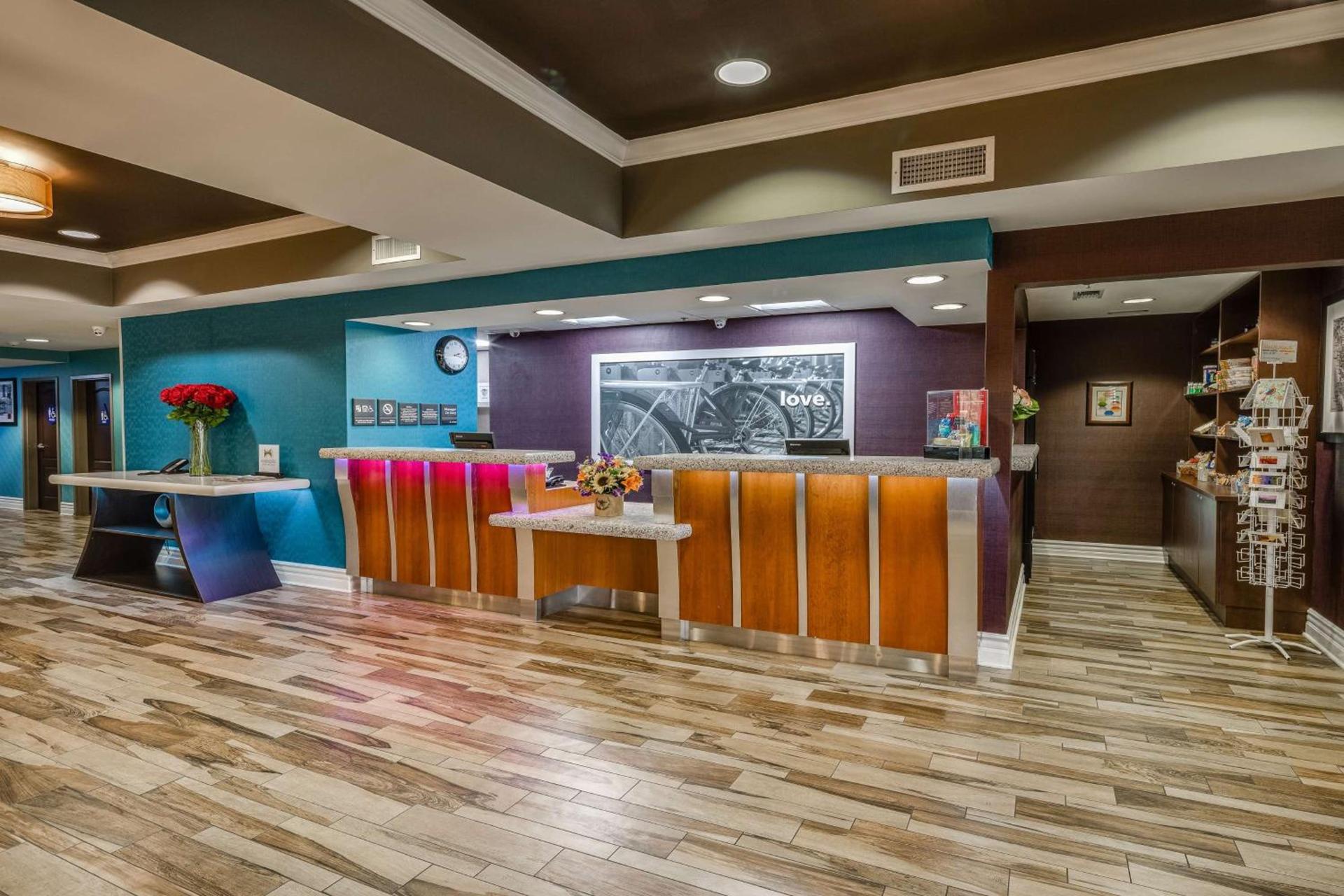 Hampton Inn San Francisco Airport photo 7