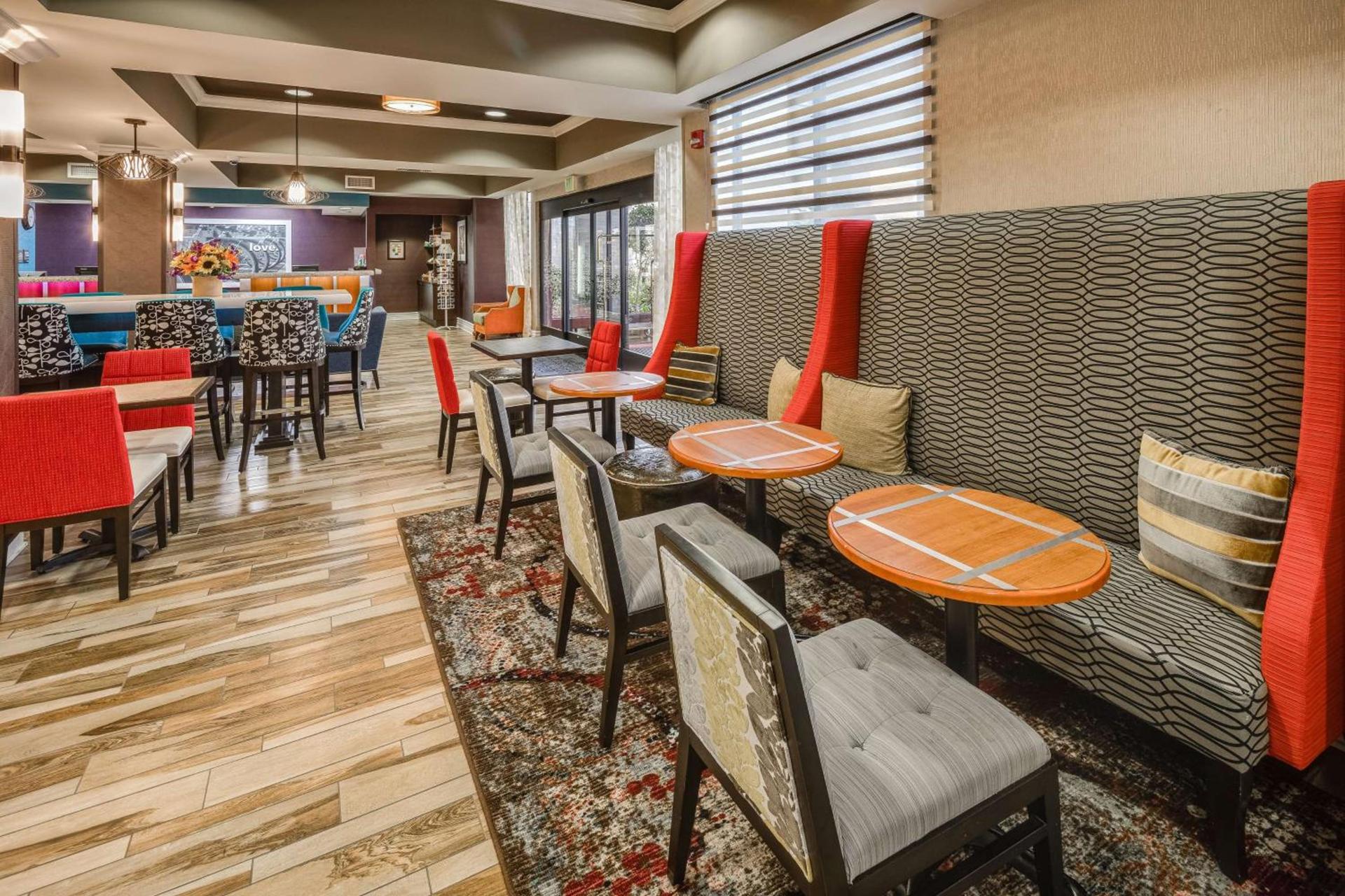 Hampton Inn San Francisco Airport photo 19