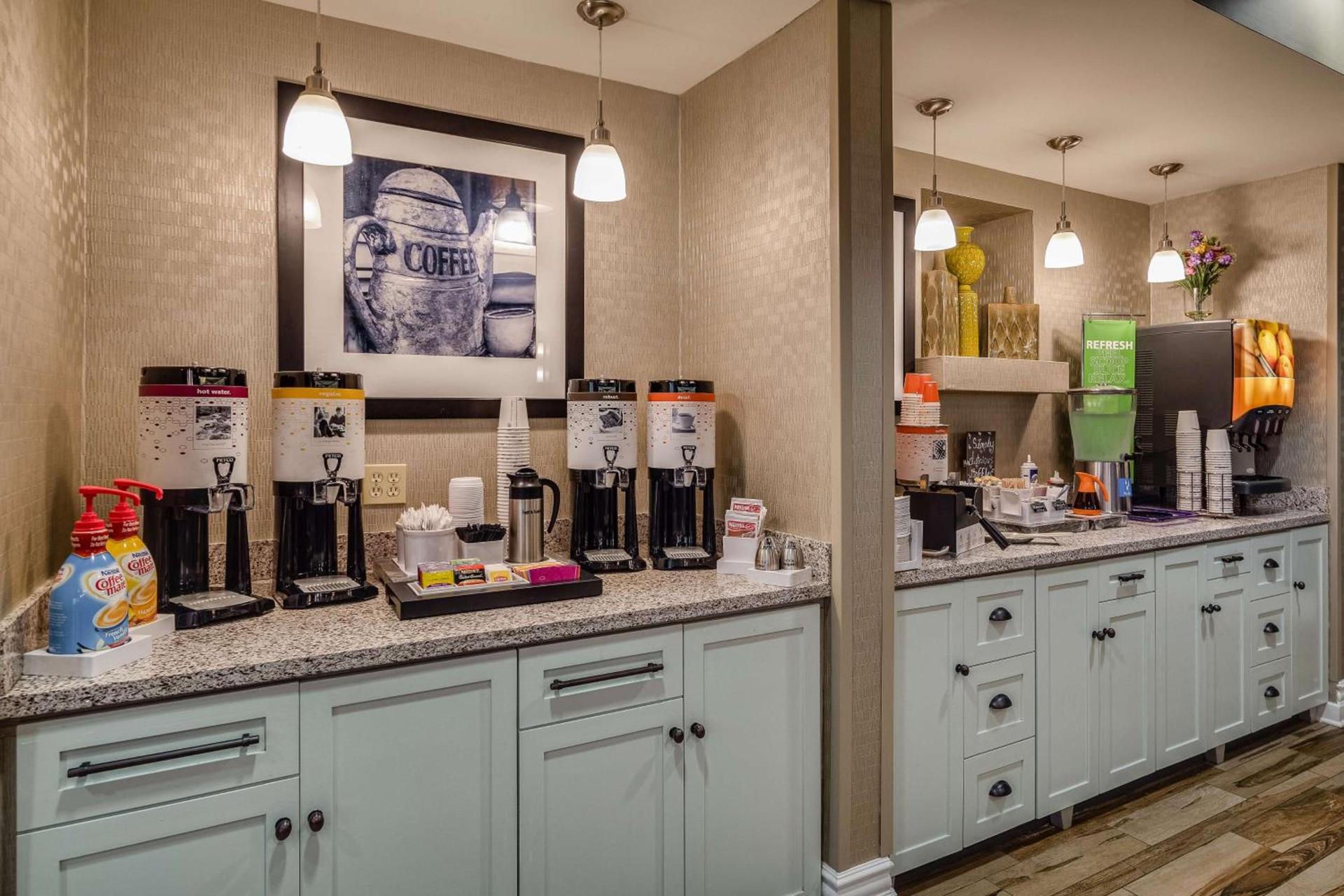 Hampton Inn San Francisco Airport photo 25