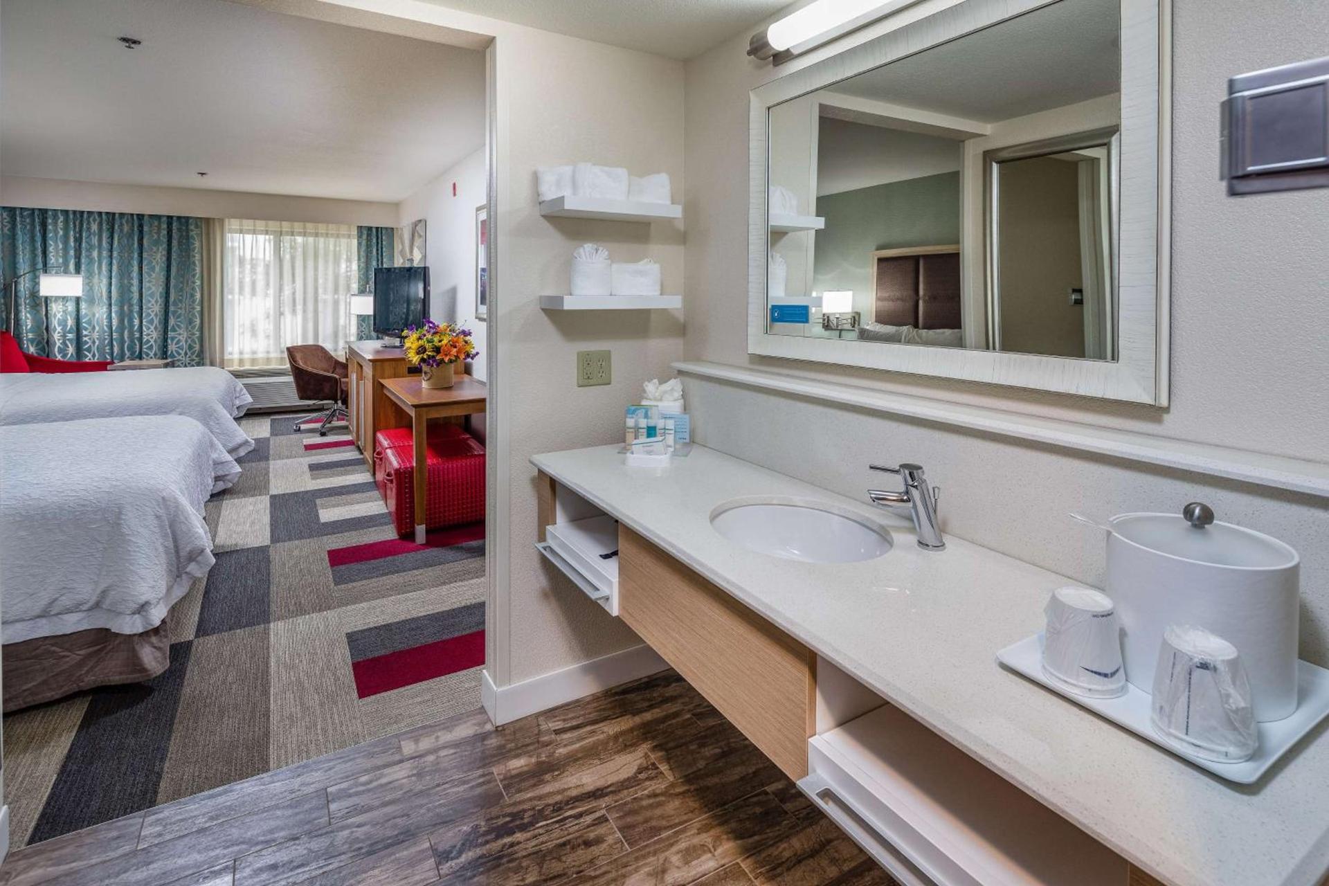 Hampton Inn San Francisco Airport photo 39