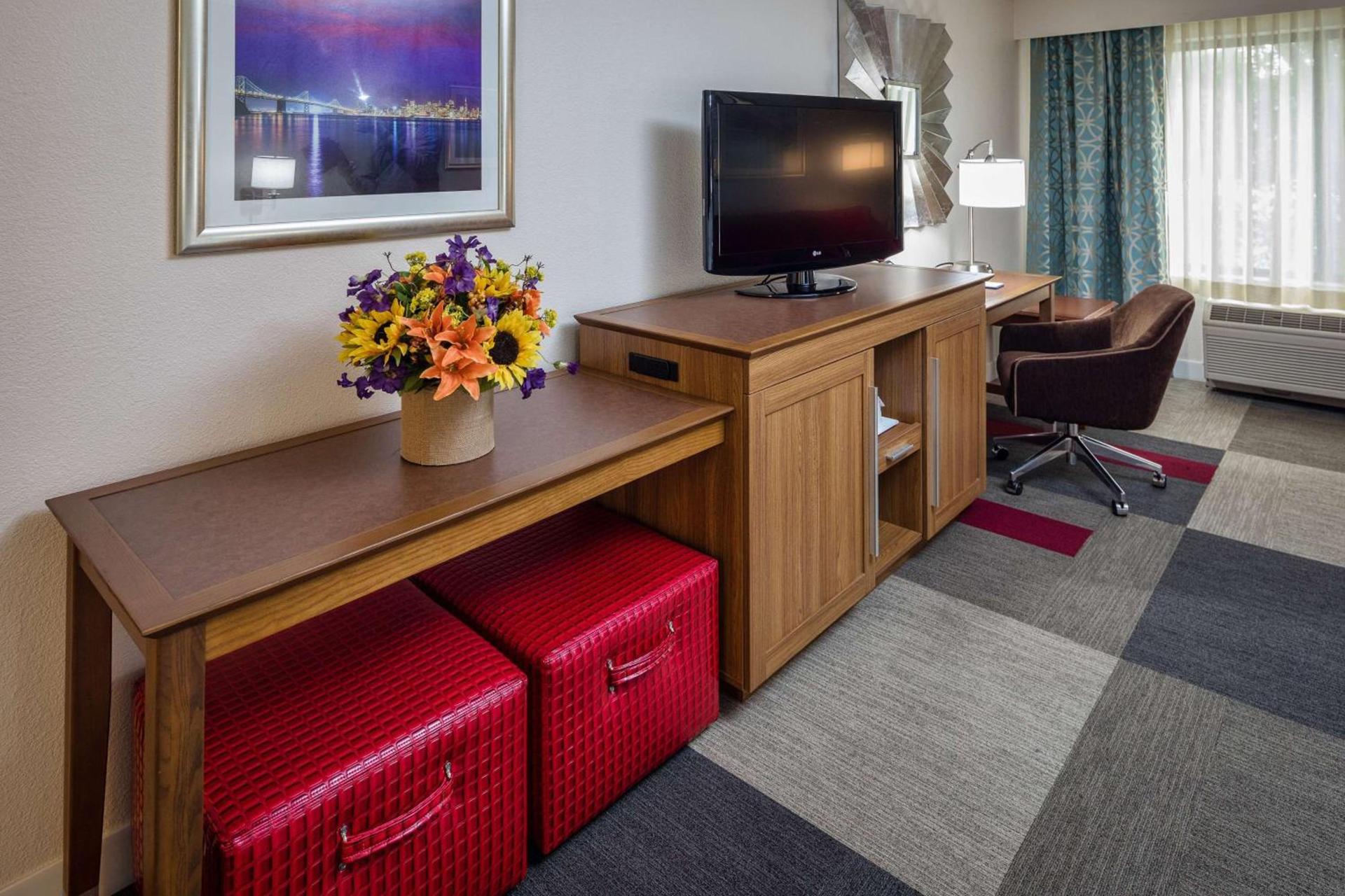 Hampton Inn San Francisco Airport photo 42