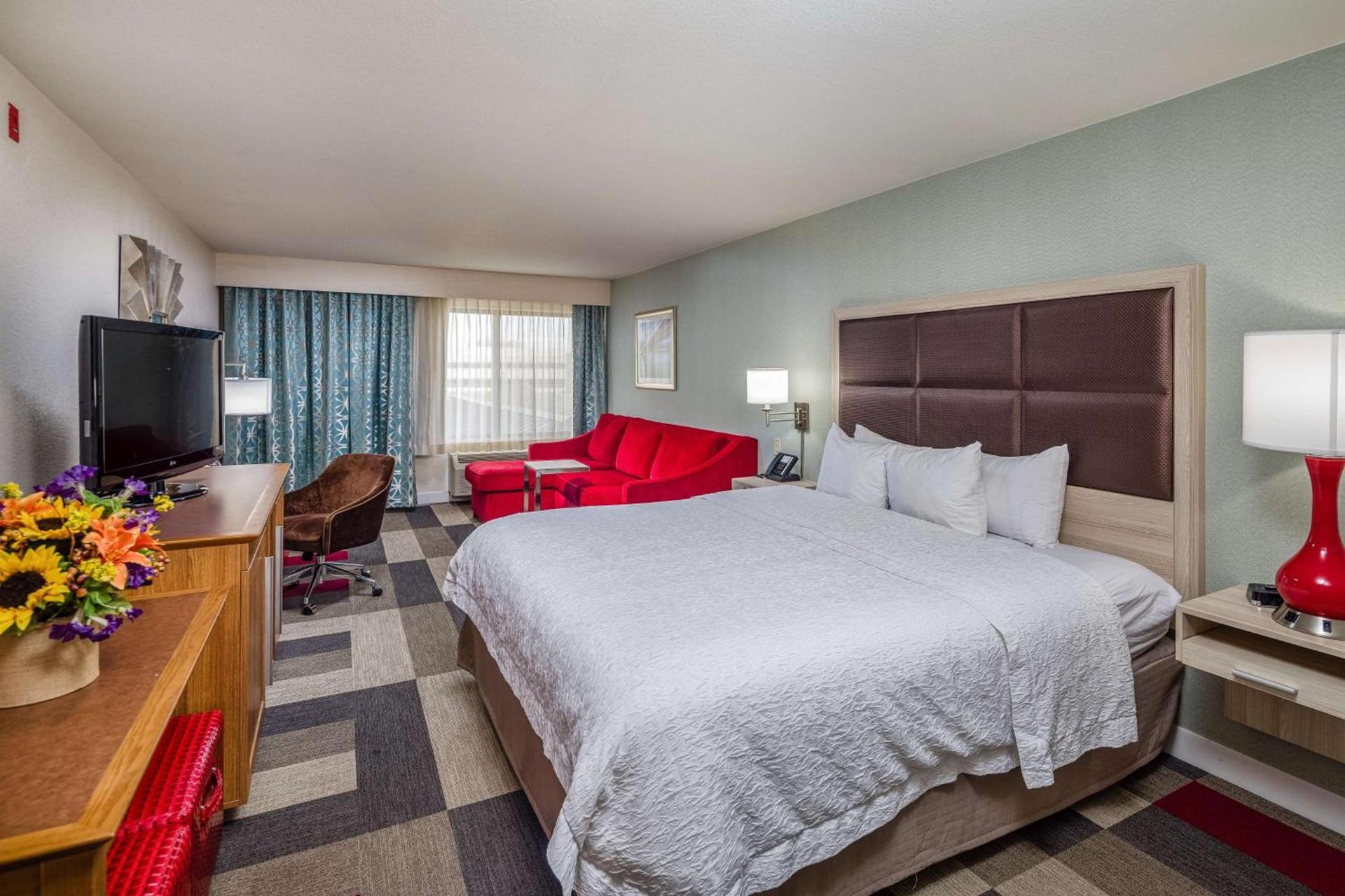 Hampton Inn San Francisco Airport photo 47