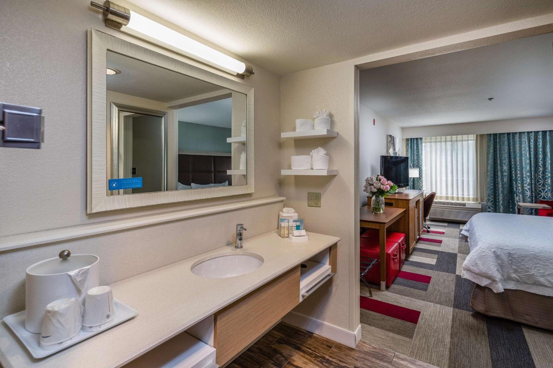 Hampton Inn San Francisco Airport photo 55