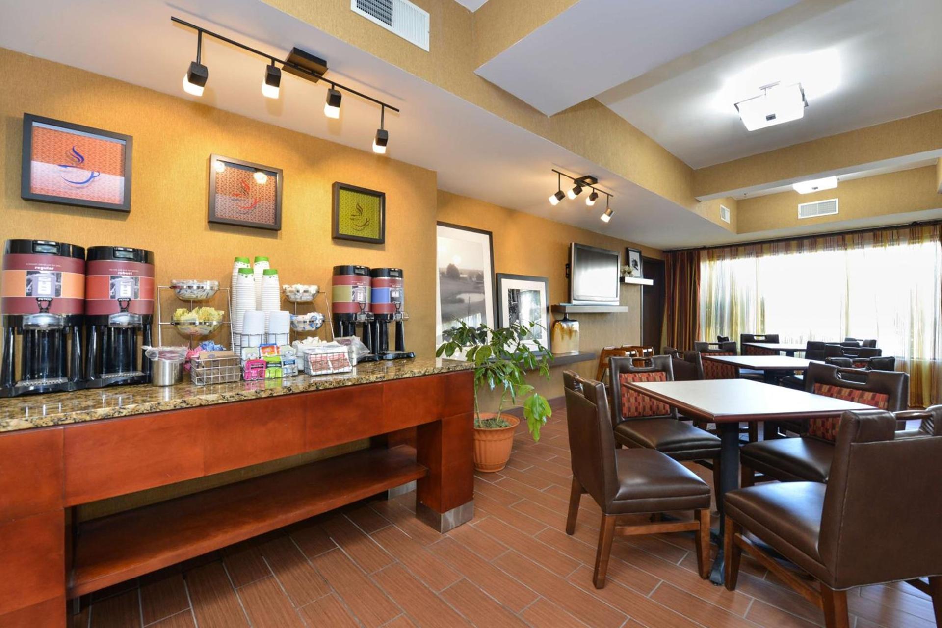 Hampton Inn St. Louis/Collinsville photo 15