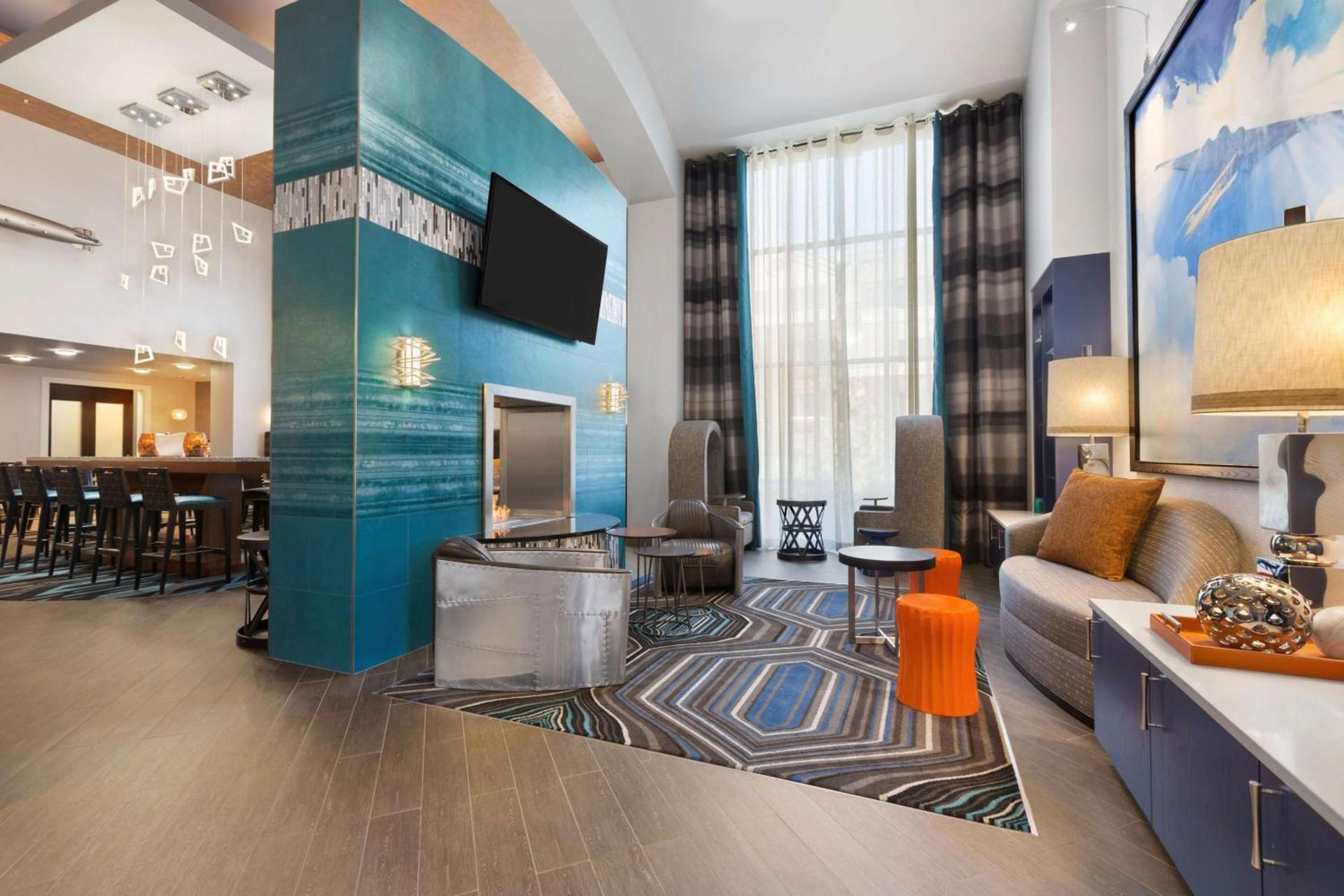 Hampton Inn & Suites Herndon-Reston photo 5
