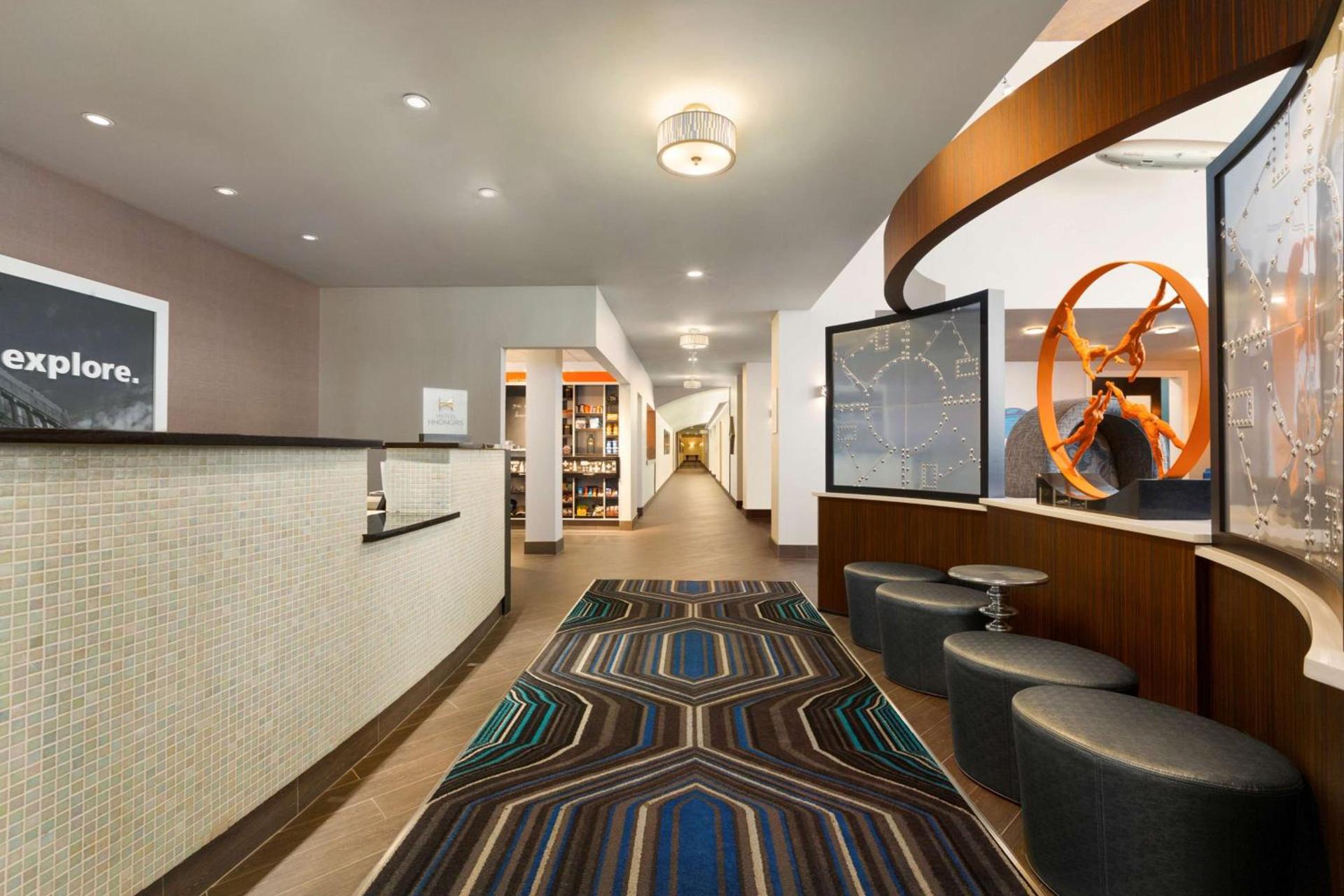 Hampton Inn & Suites Herndon-Reston photo 7