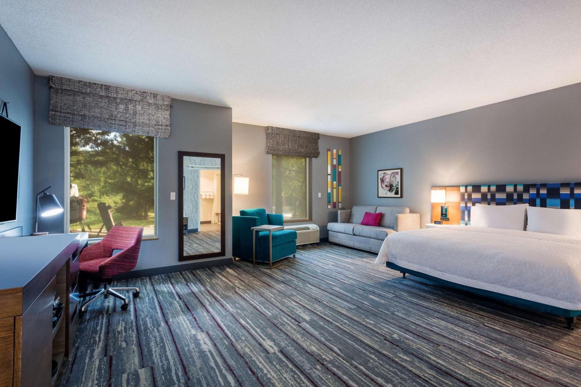 Hampton Inn & Suites Herndon-Reston photo 25