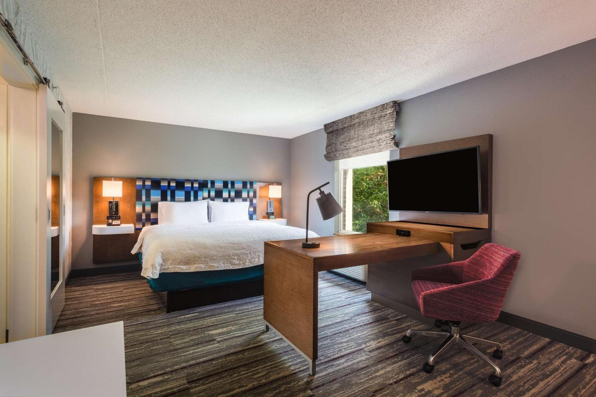 Hampton Inn & Suites Herndon-Reston photo 31