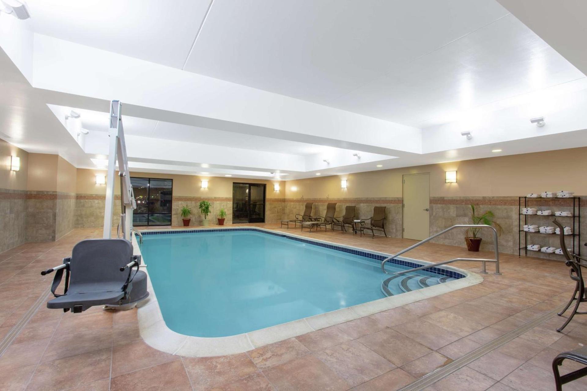 Hampton Inn & Suites Albany-Airport photo 11