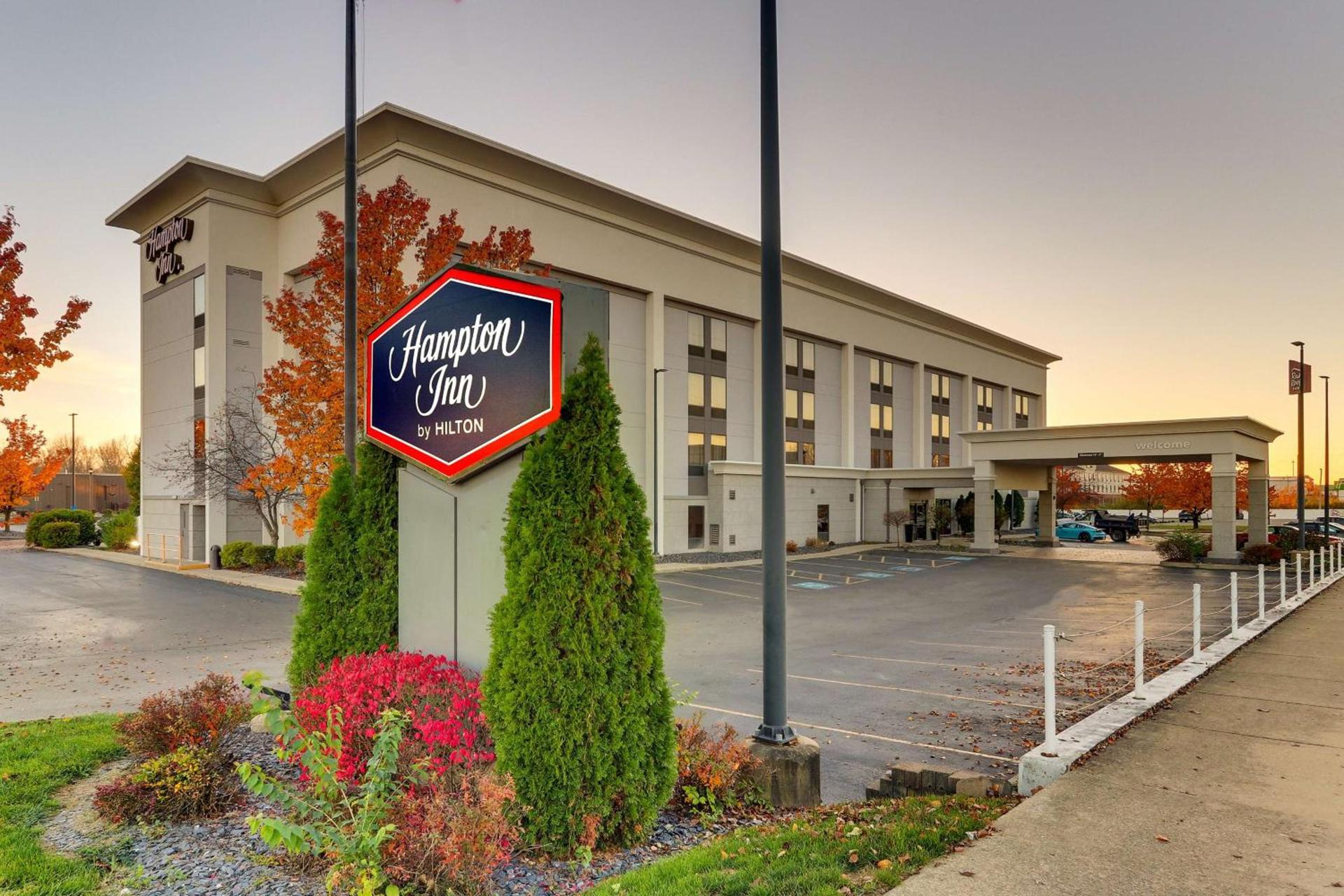 Hampton Inn Springfield photo 4