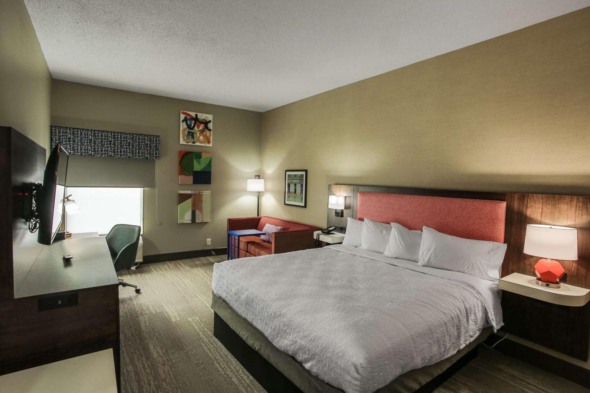Hampton Inn Springfield photo 20