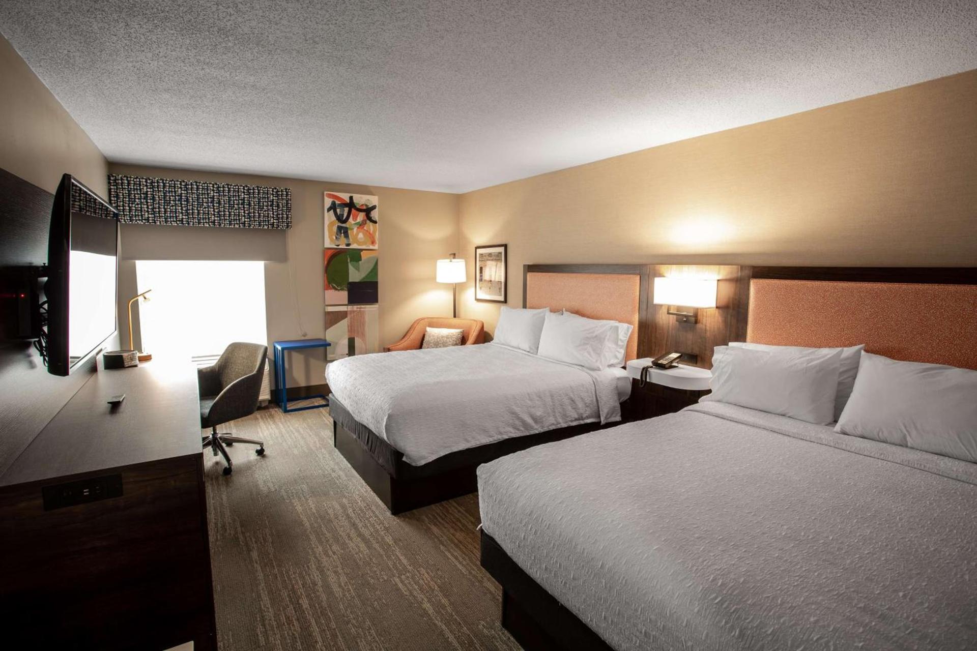 Hampton Inn Springfield photo 21