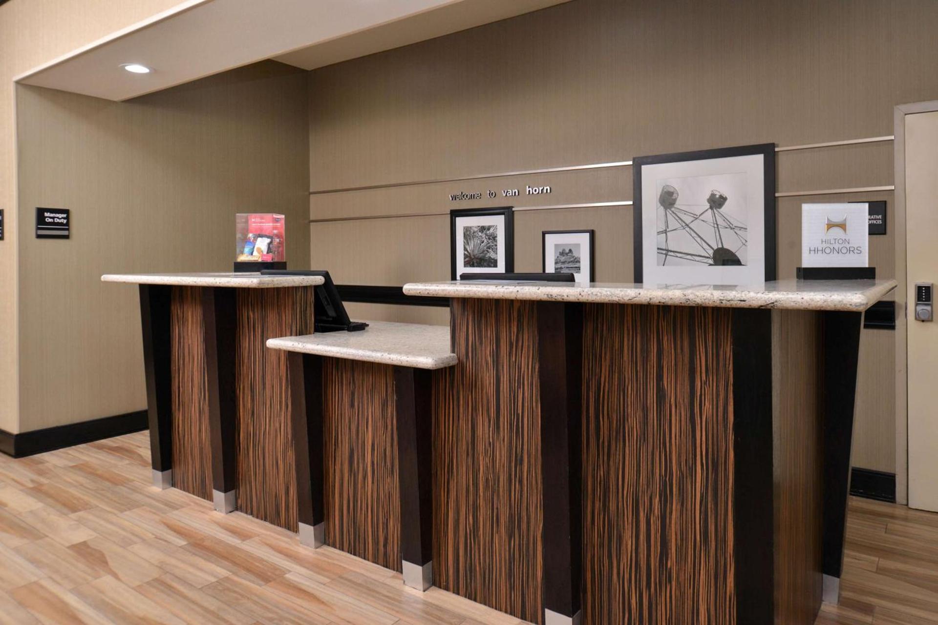 Hampton Inn Van Horn photo 4