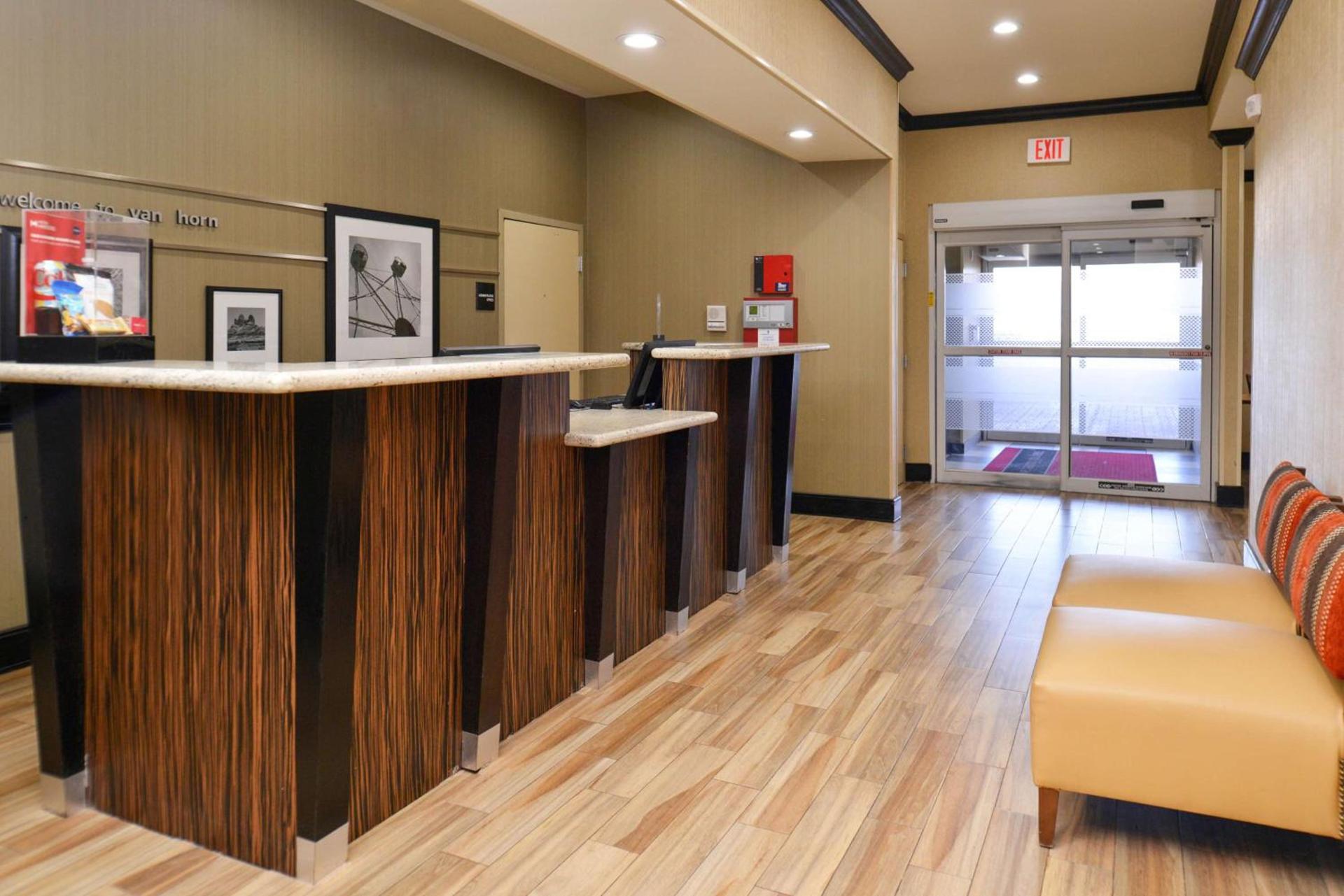 Hampton Inn Van Horn photo 5