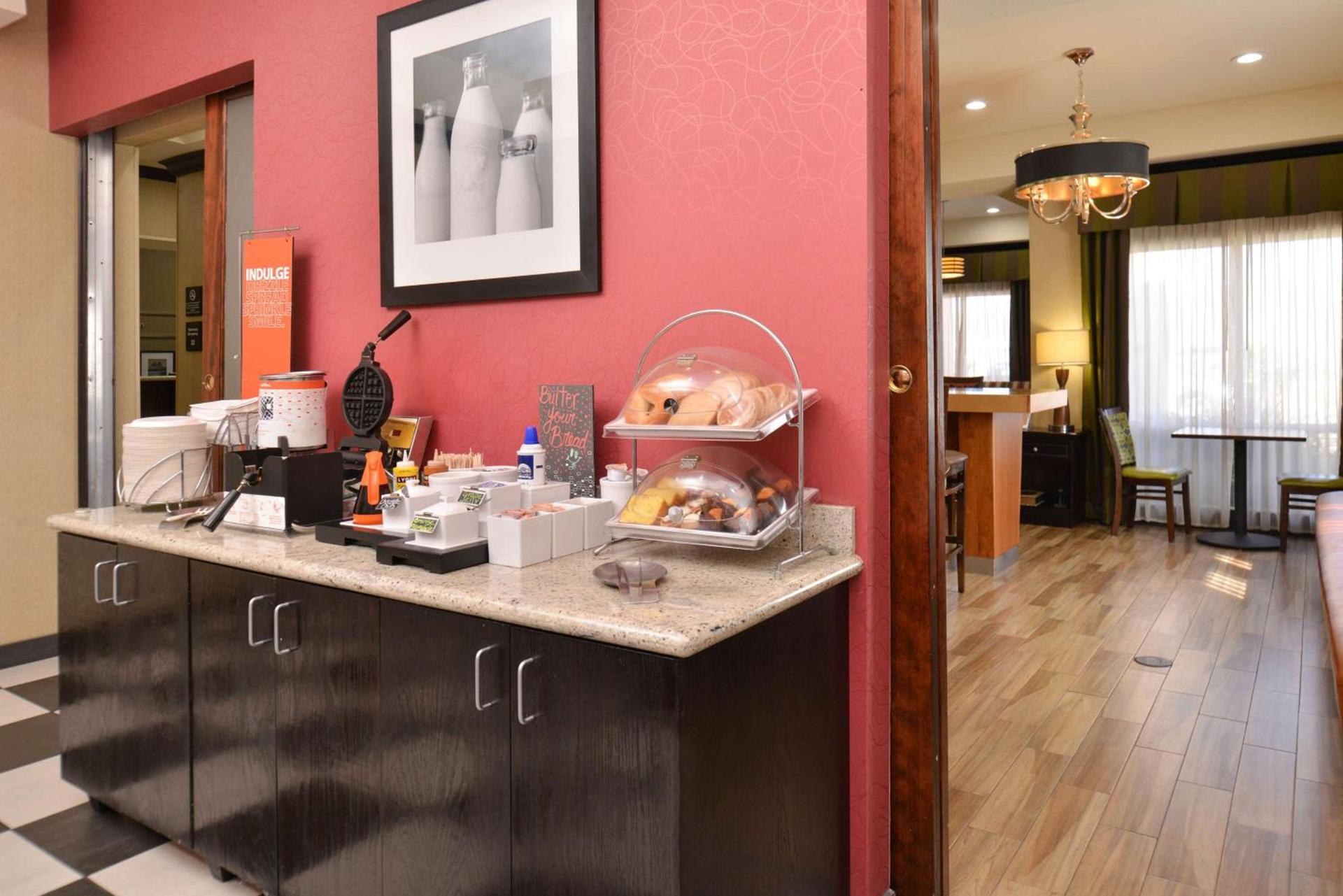 Hampton Inn Van Horn photo 12