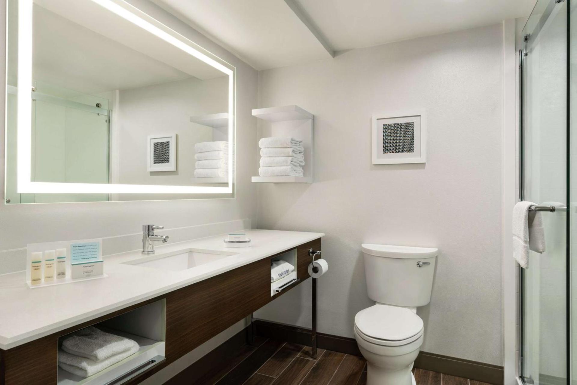 Hampton Inn Dulles/Cascades photo 11