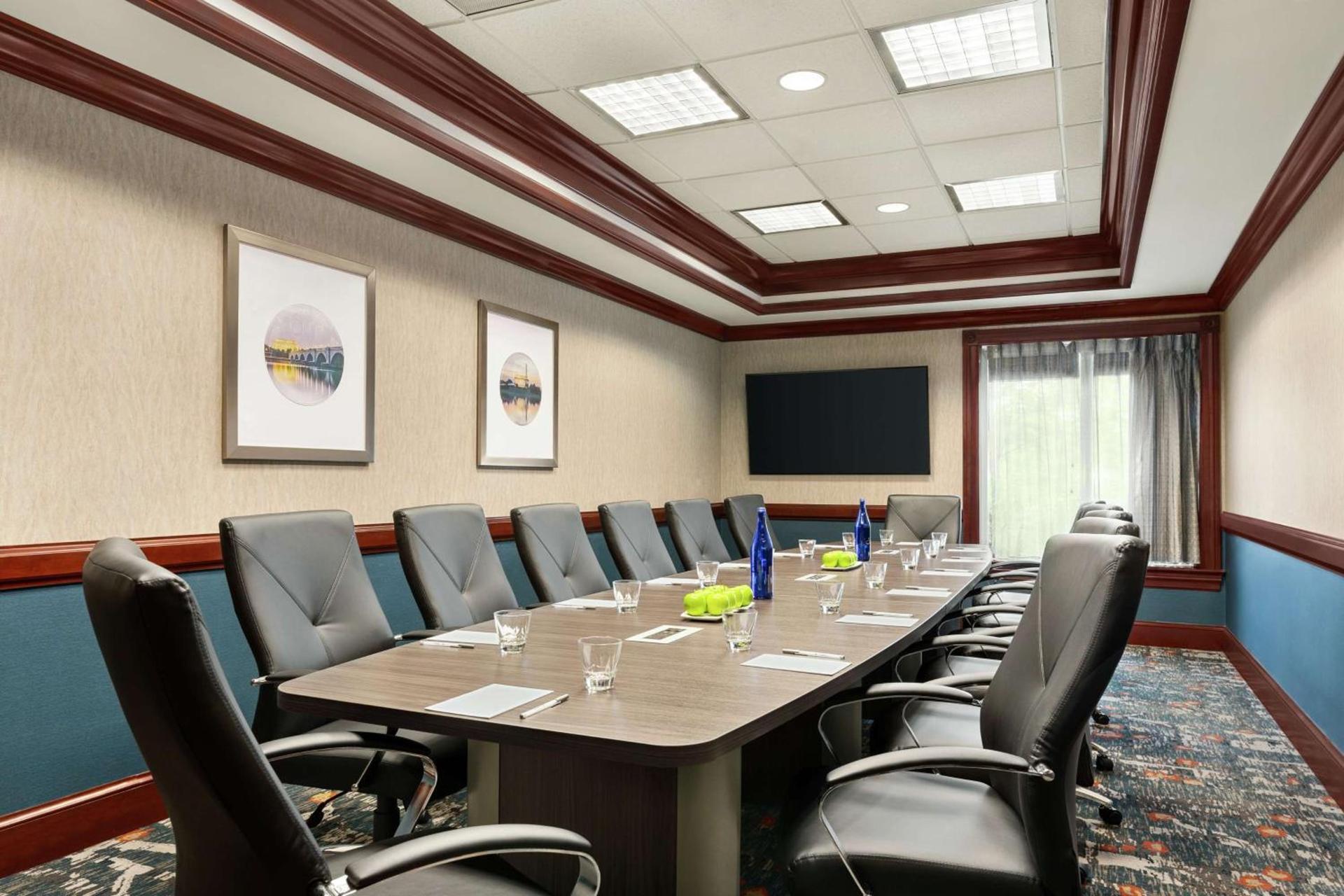 Hampton Inn Dulles/Cascades photo 31