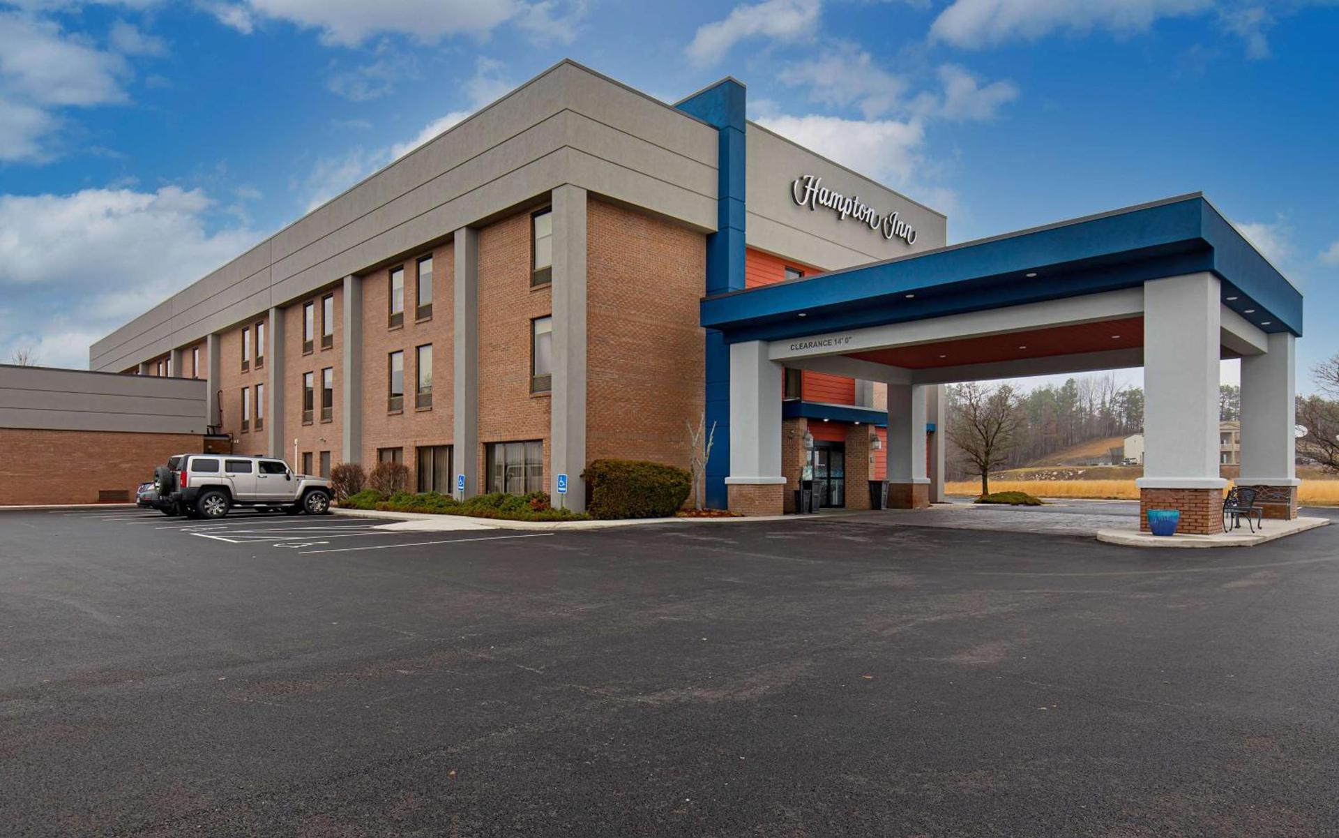 Hampton Inn Corbin photo 2
