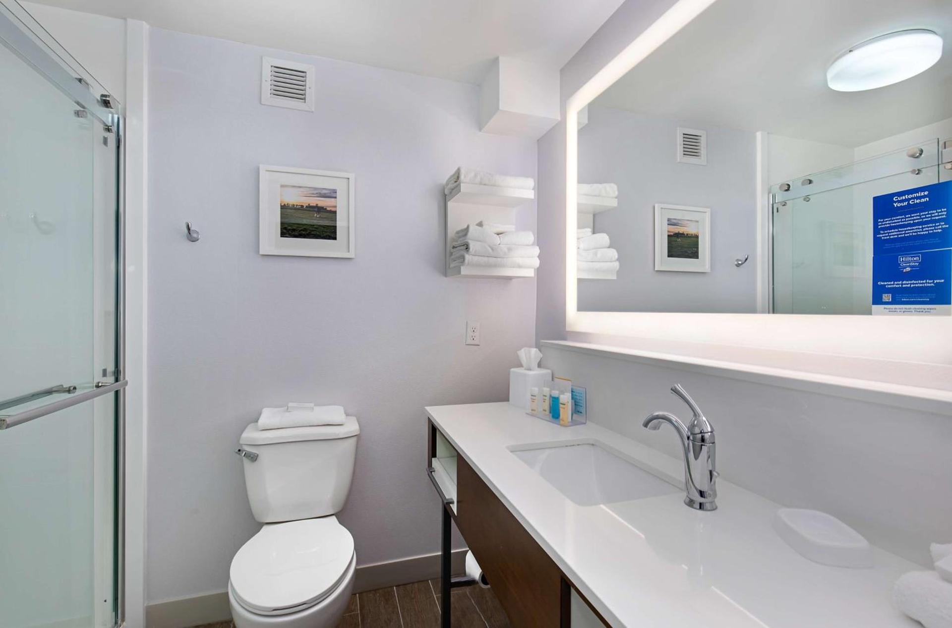Hampton Inn Corbin photo 15