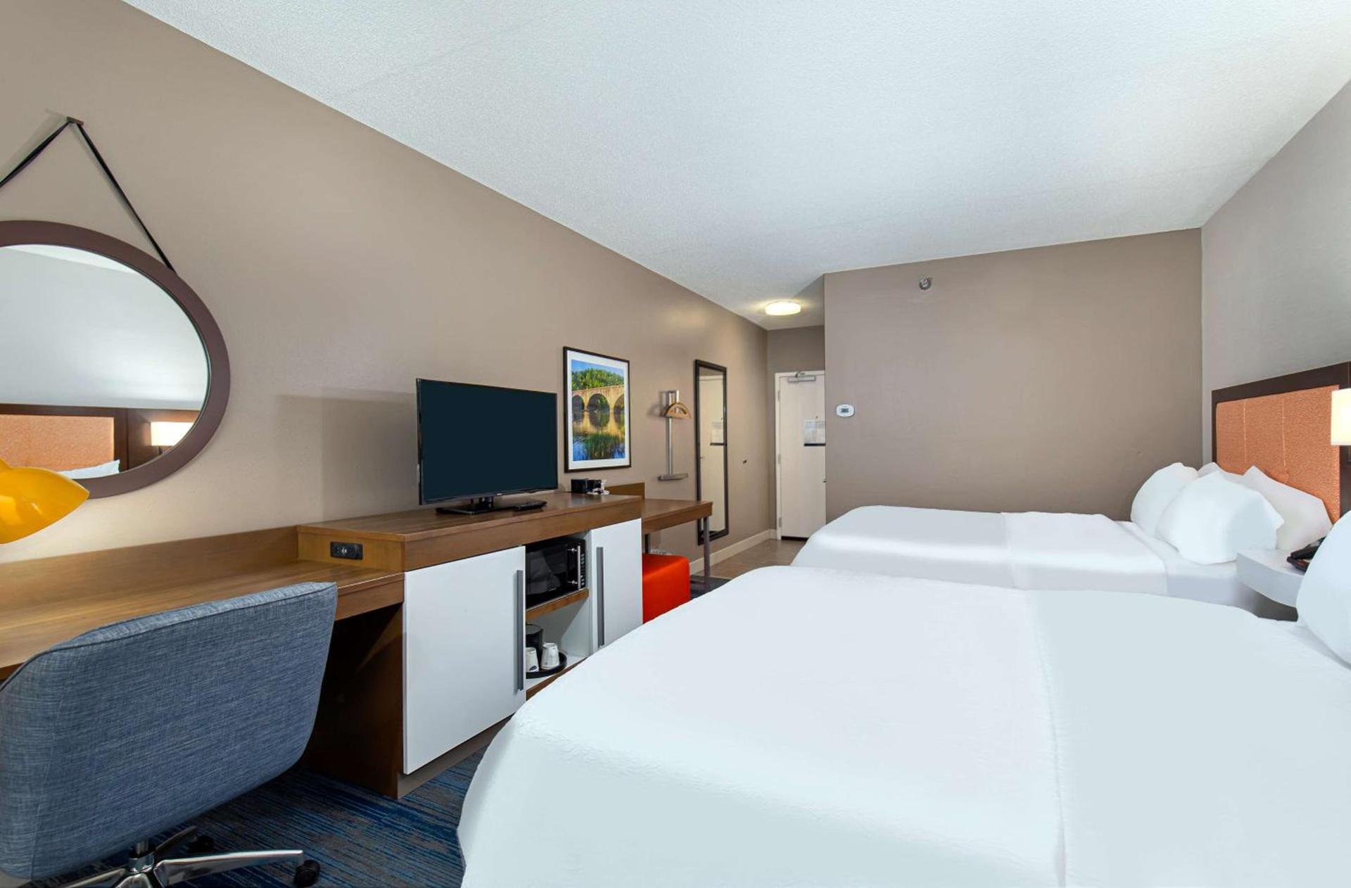 Hampton Inn Corbin photo 25
