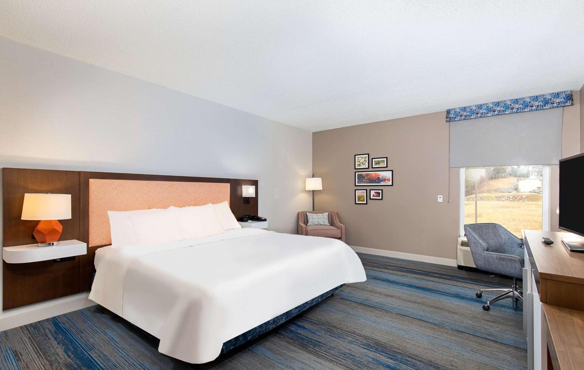 Hampton Inn Corbin photo 26