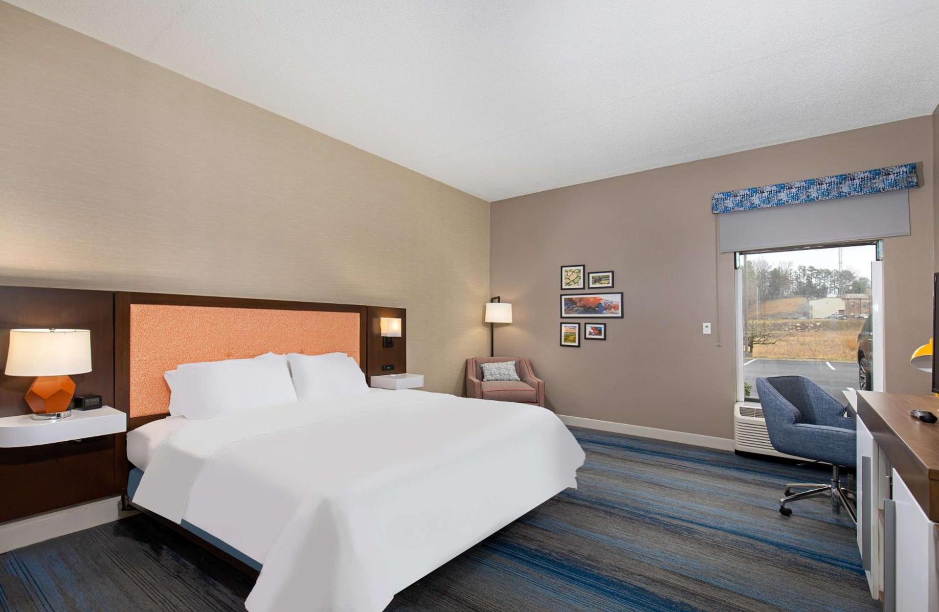 Hampton Inn Corbin photo 29