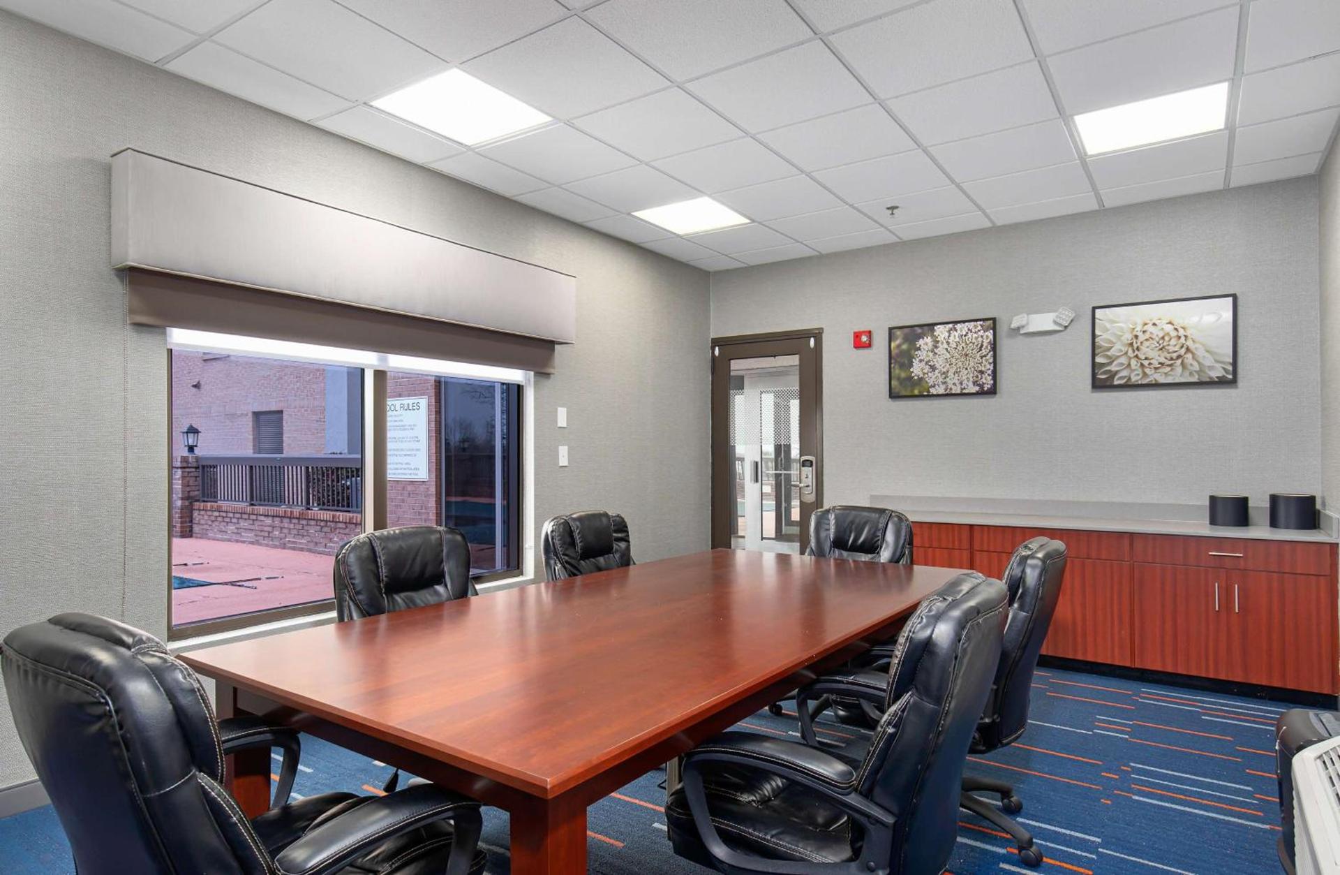 Hampton Inn Corbin photo 31