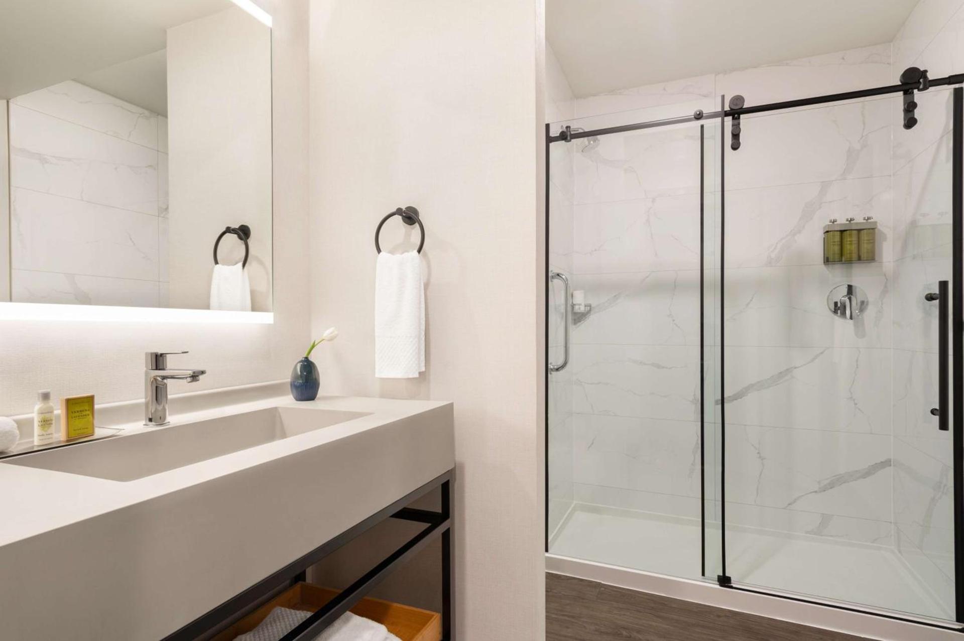 DoubleTree by Hilton San Francisco South Airport Blvd photo 26