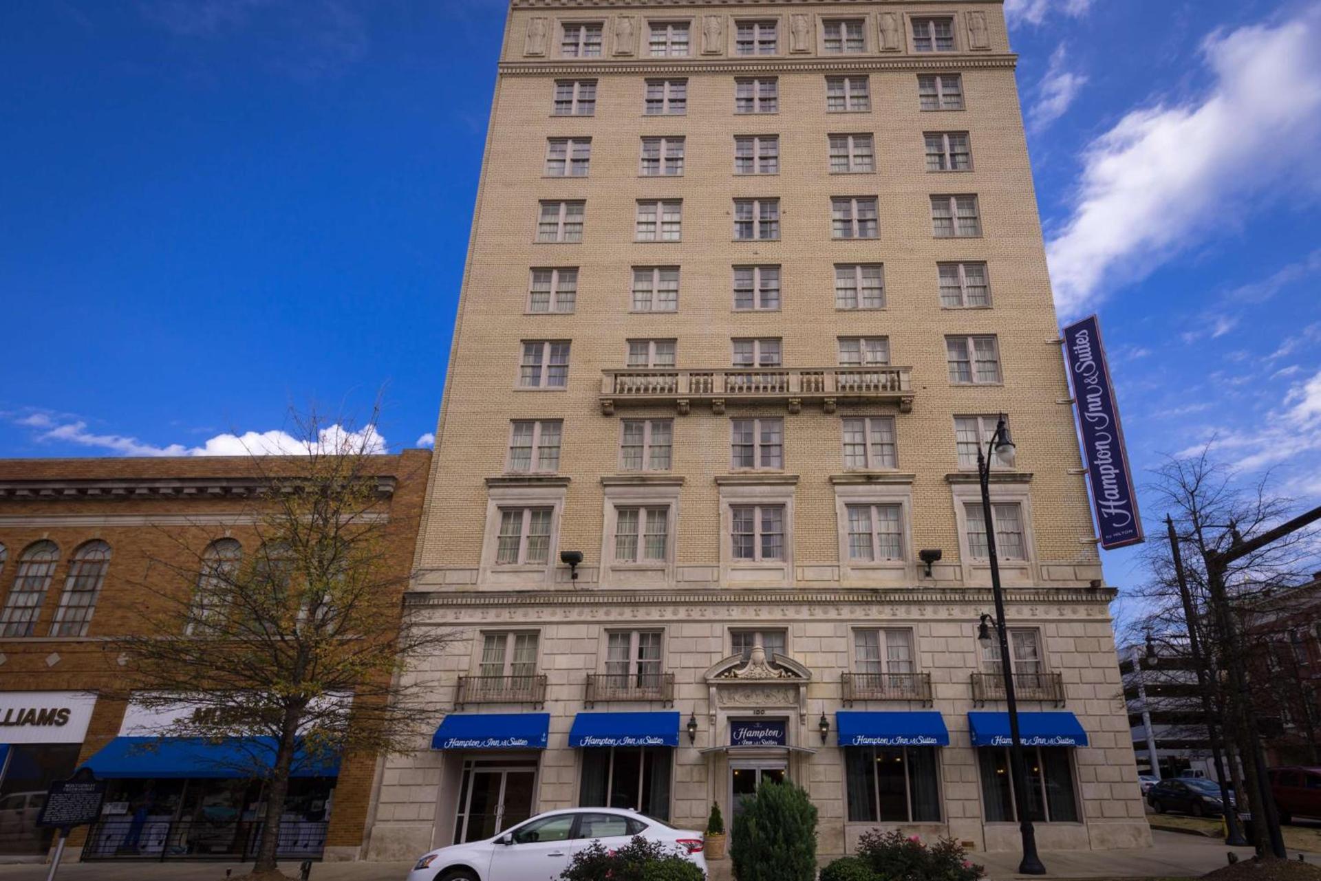 Hampton Inn & Suites Montgomery-Downtown photo 2