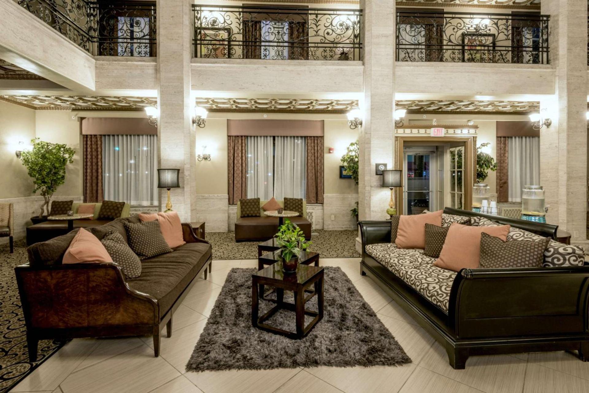 Hampton Inn & Suites Montgomery-Downtown photo 12