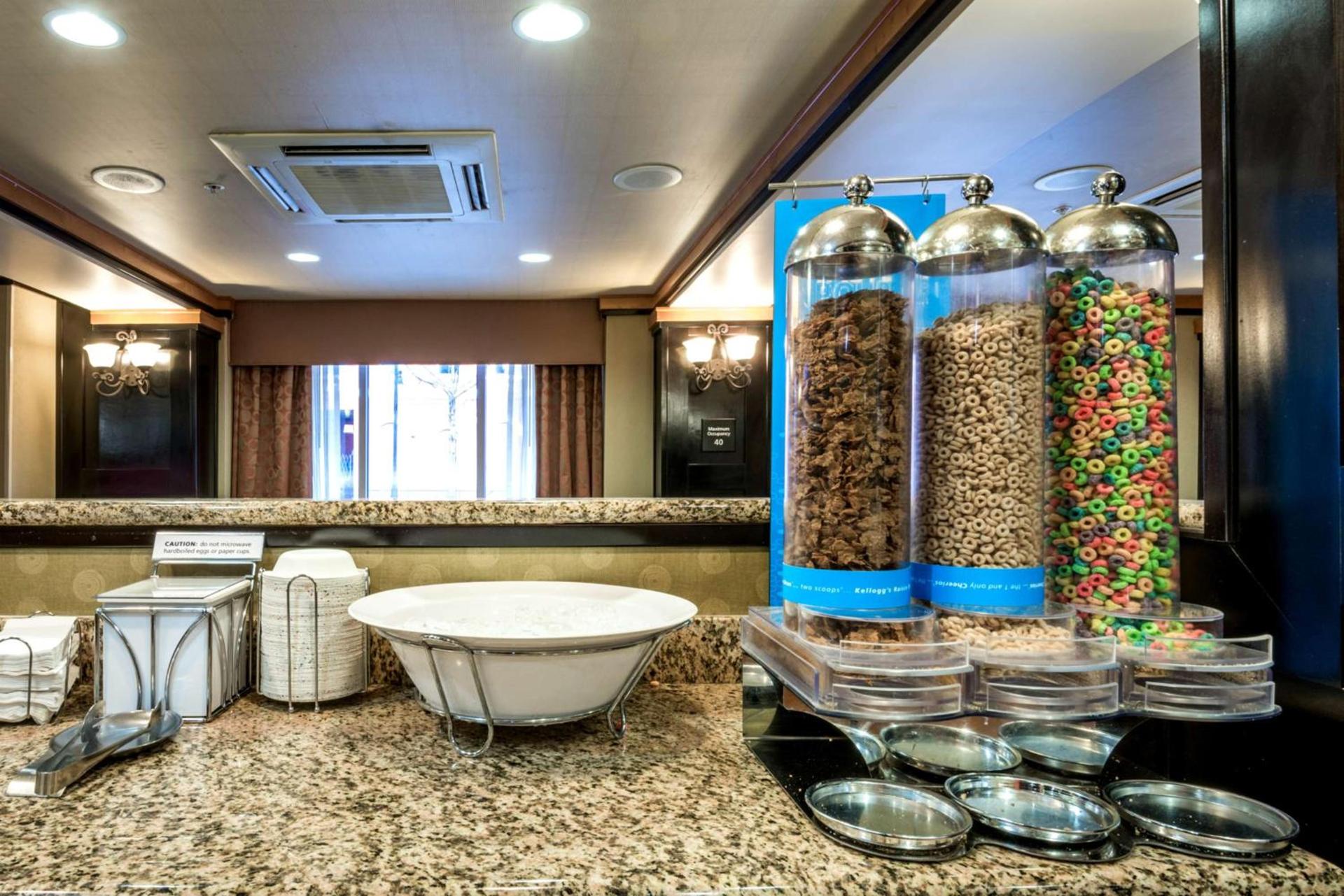 Hampton Inn & Suites Montgomery-Downtown photo 23