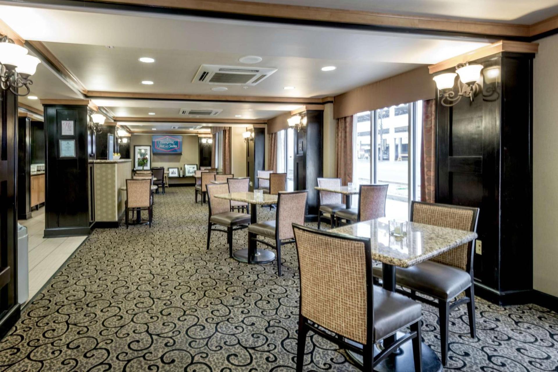 Hampton Inn & Suites Montgomery-Downtown photo 24