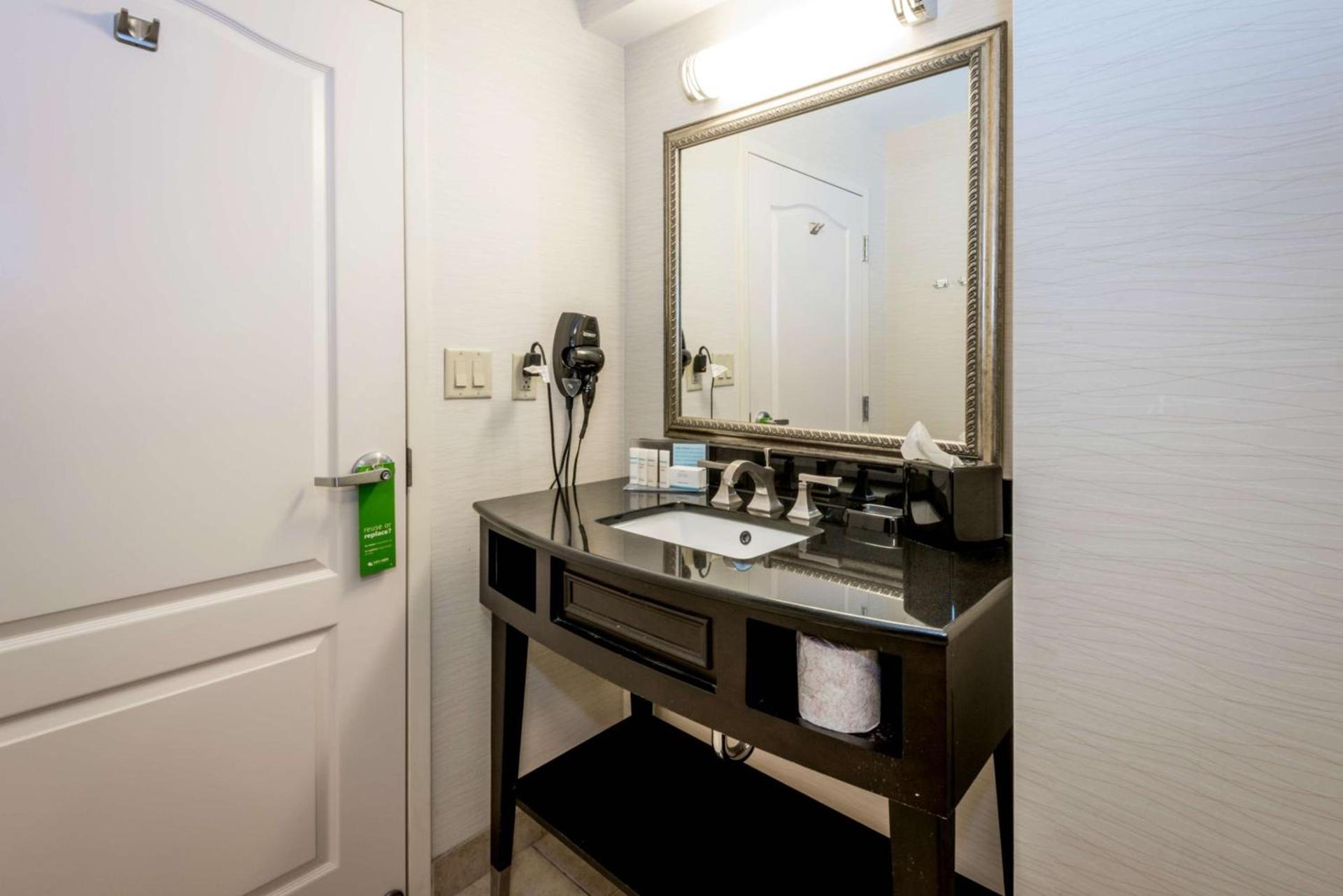 Hampton Inn & Suites Montgomery-Downtown photo 36