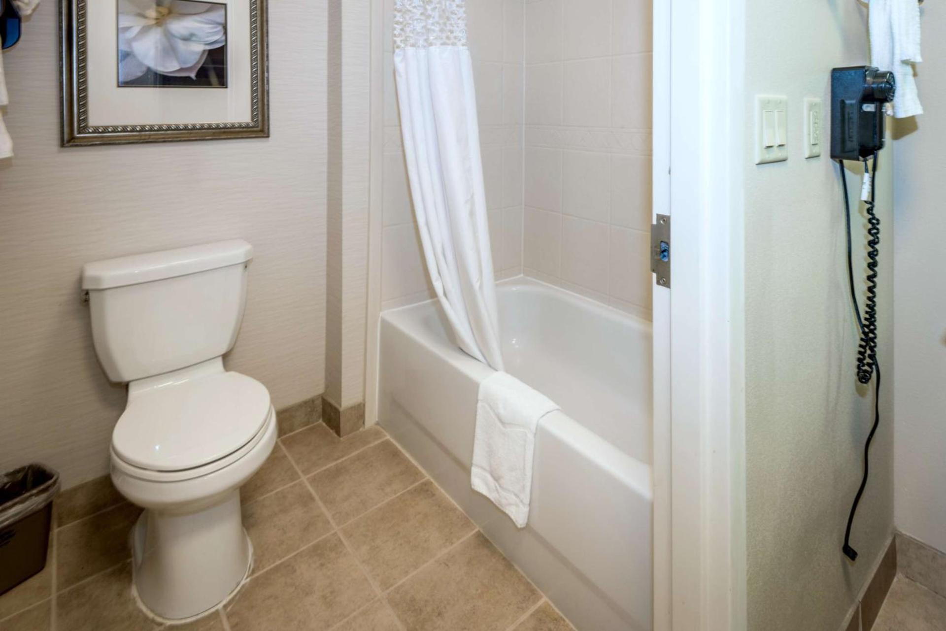 Hampton Inn & Suites Montgomery-Downtown photo 41
