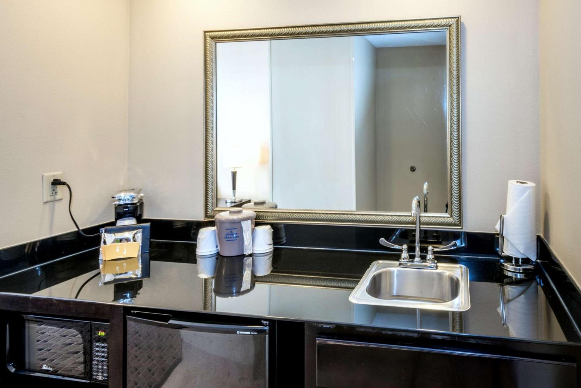 Hampton Inn & Suites Montgomery-Downtown photo 50