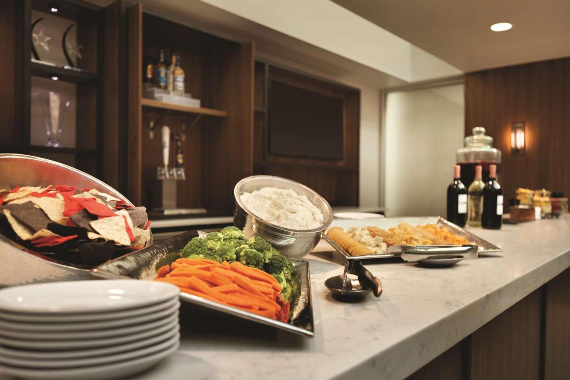 Embassy Suites by Hilton Atlanta at Centennial Olympic Park photo 8