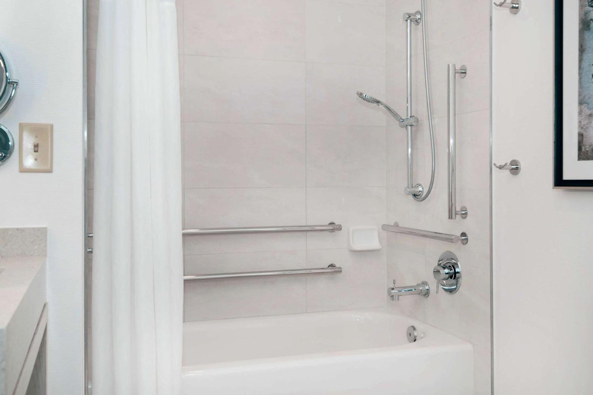 Embassy Suites by Hilton Raleigh Durham Airport Brier Creek photo 44