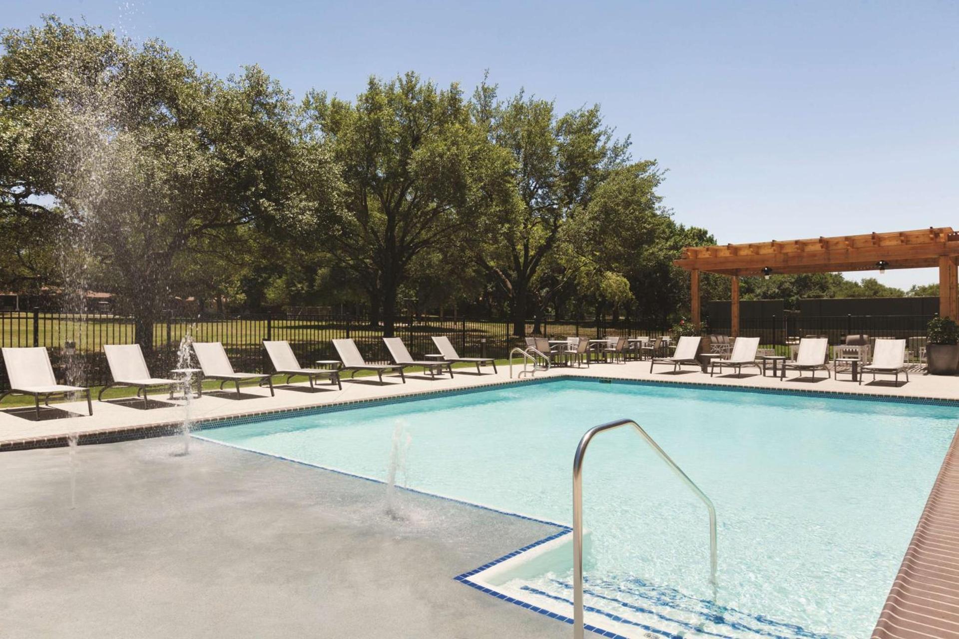 Embassy Suites San Antonio Brooks City Base Hotel & Spa photo 13