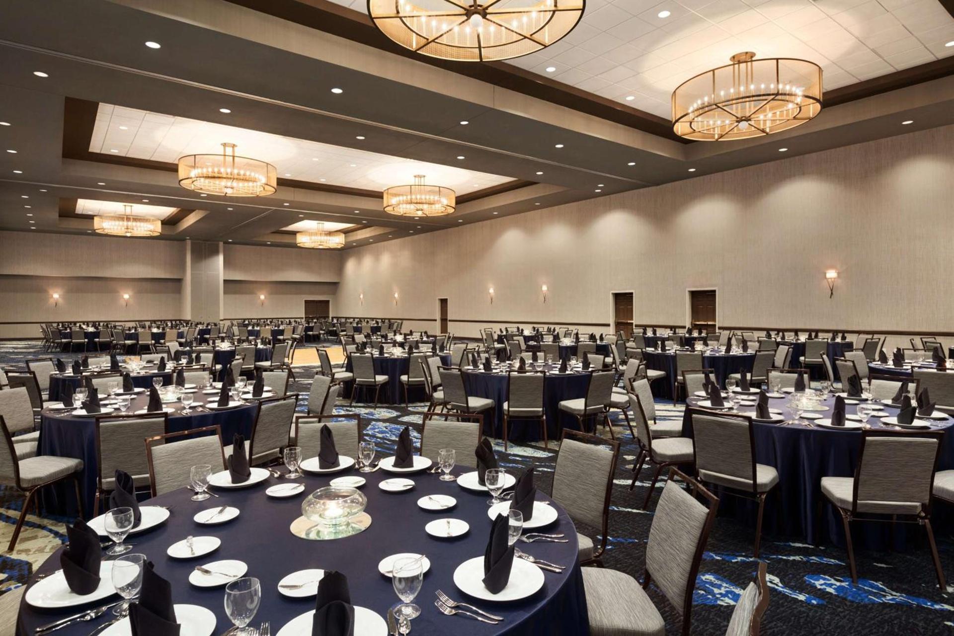 Embassy Suites San Antonio Brooks City Base Hotel & Spa photo 22
