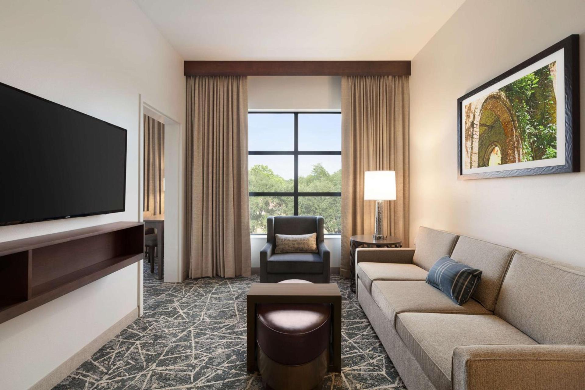 Embassy Suites San Antonio Brooks City Base Hotel & Spa photo 60