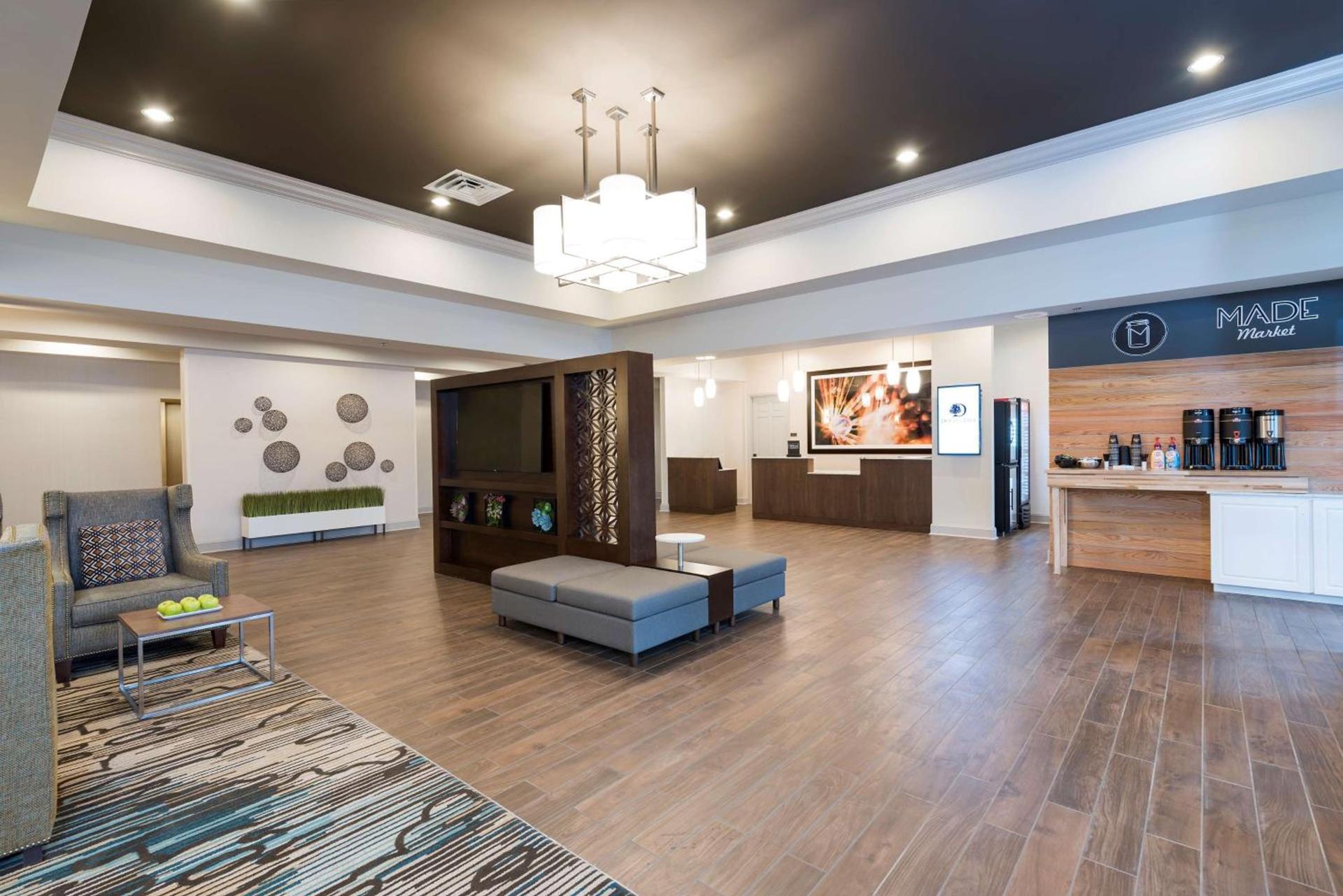 Doubletree by Hilton Pleasant Prairie Kenosha, WI photo 3
