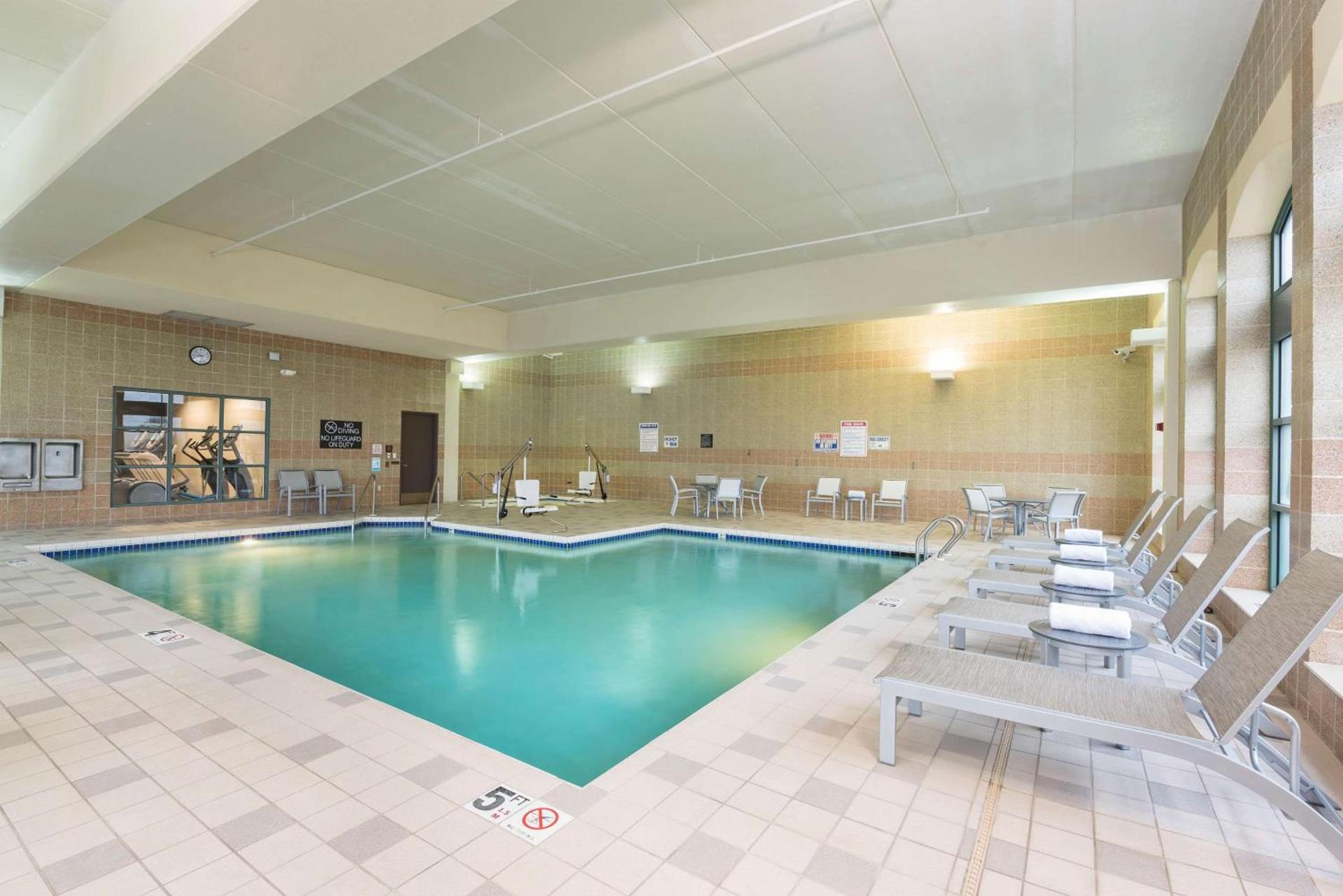 Doubletree by Hilton Pleasant Prairie Kenosha, WI photo 5