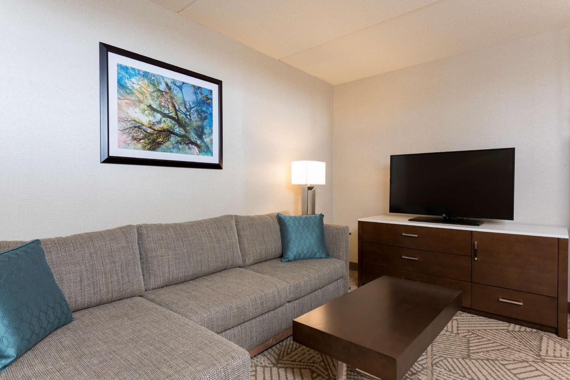 Doubletree by Hilton Pleasant Prairie Kenosha, WI photo 21