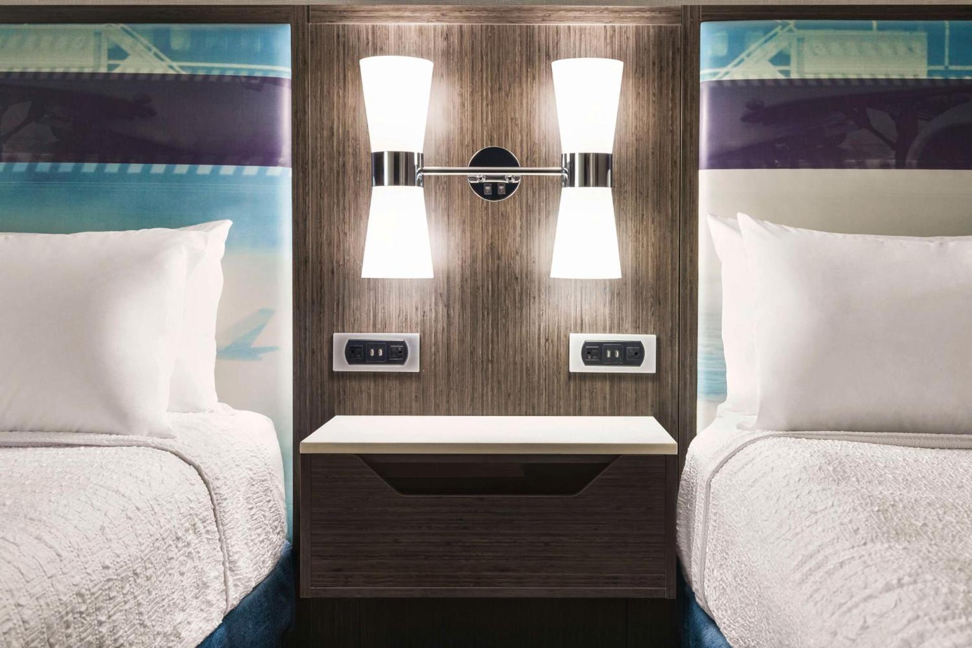 Hampton Inn Chicago-O'Hare International Airport photo 17