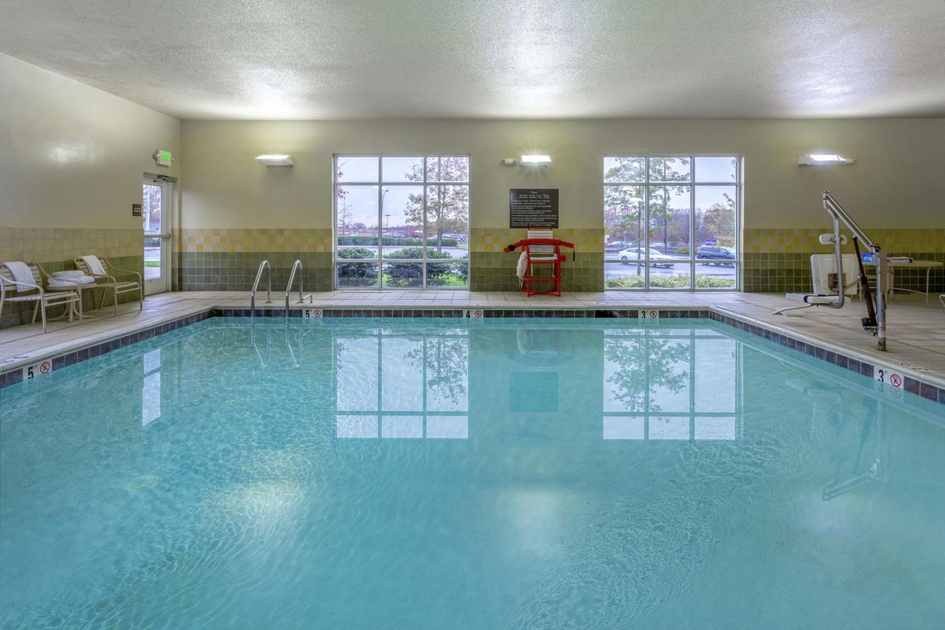 Hampton Inn Owings Mills photo 5