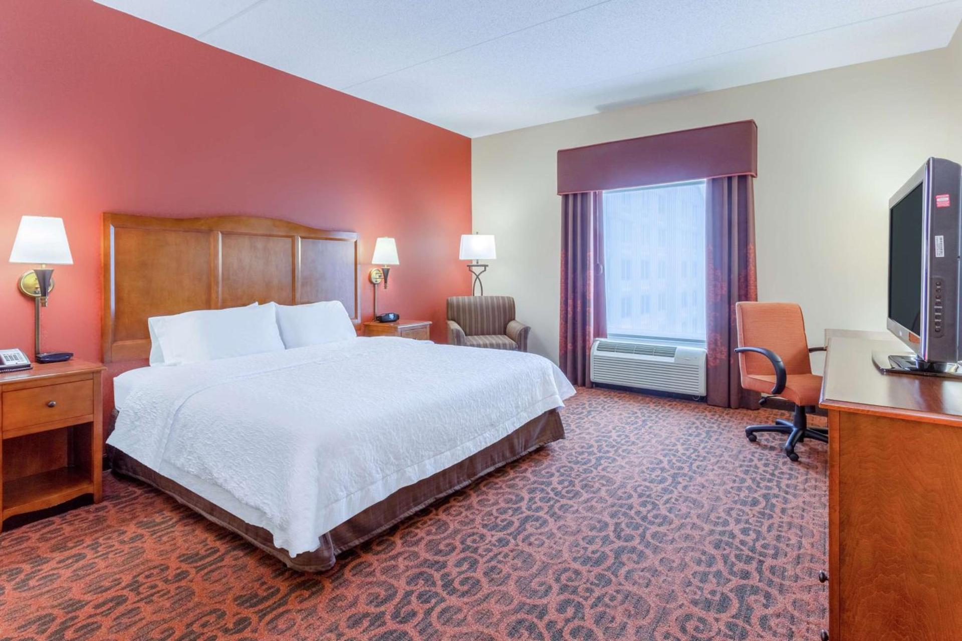 Hampton Inn Owings Mills photo 9