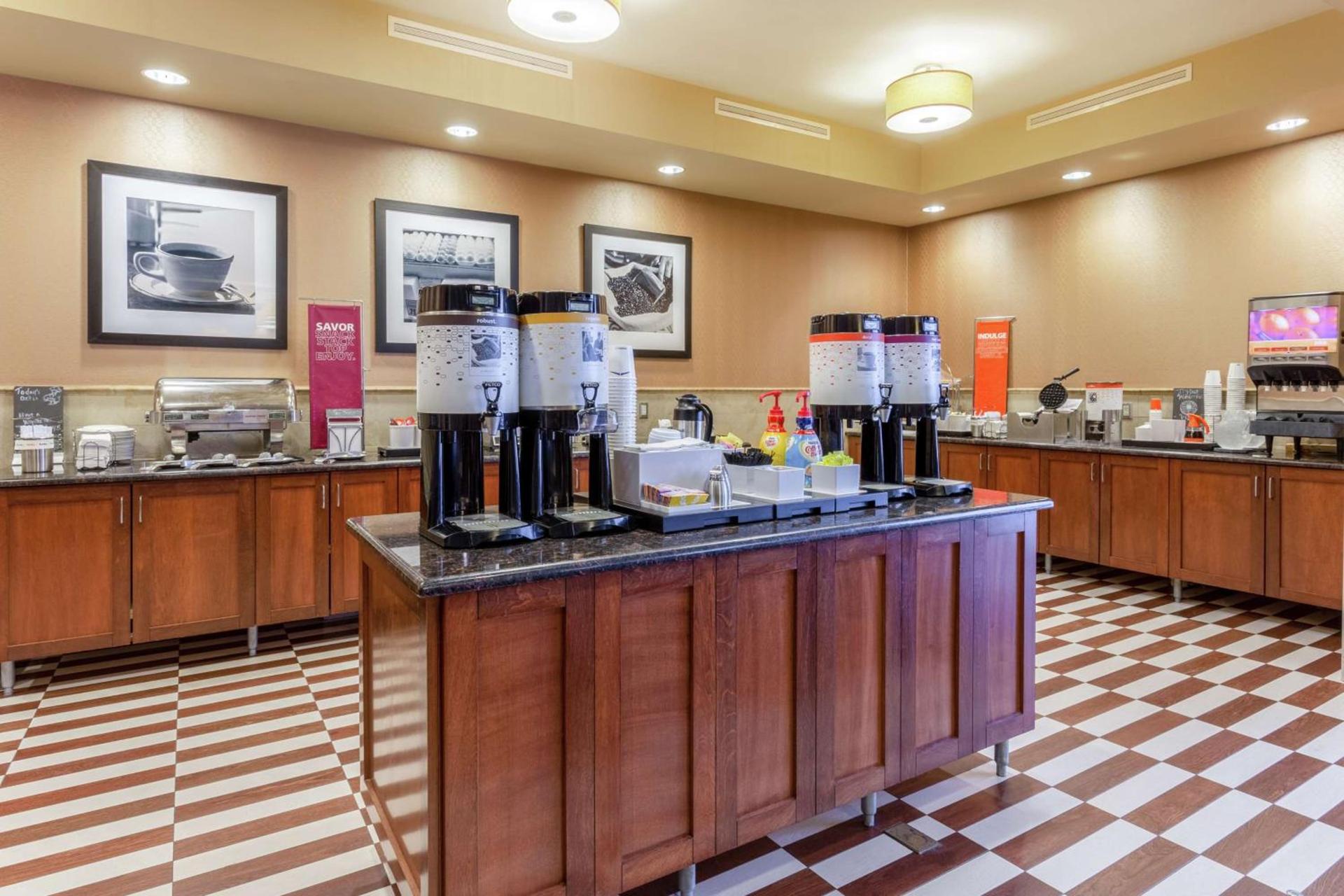 Hampton Inn Owings Mills photo 3