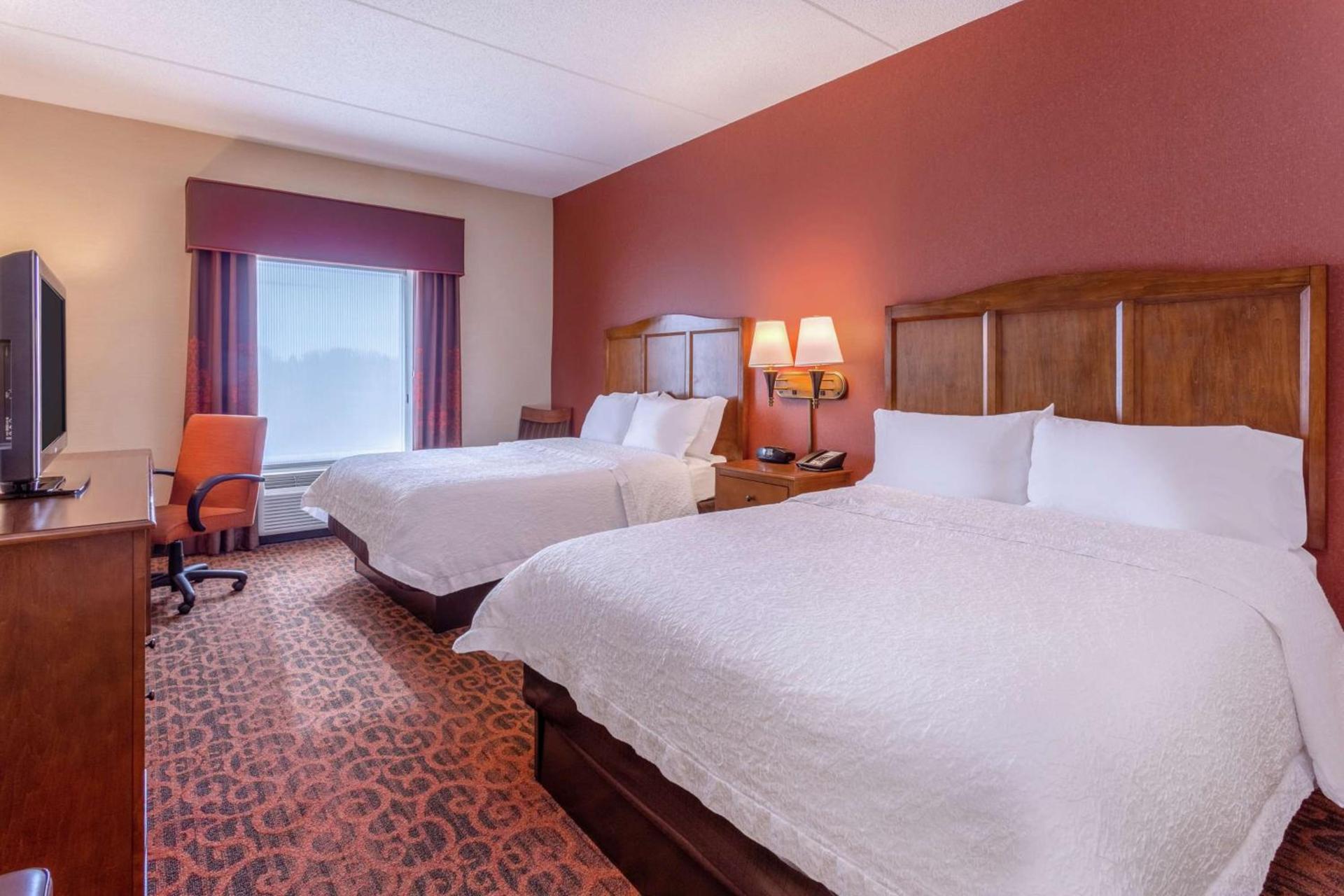 Hampton Inn Owings Mills photo 14