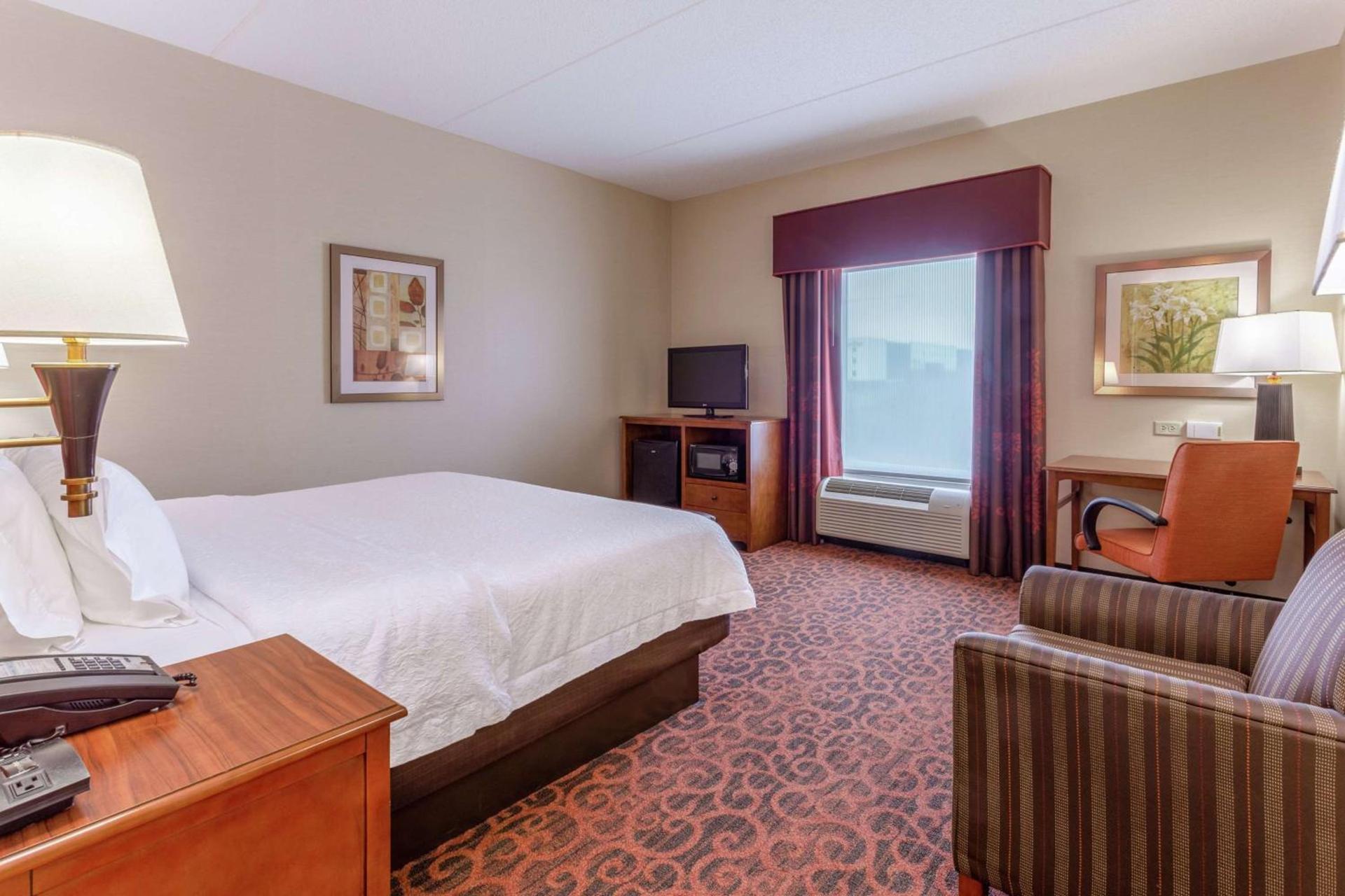 Hampton Inn Owings Mills photo 20